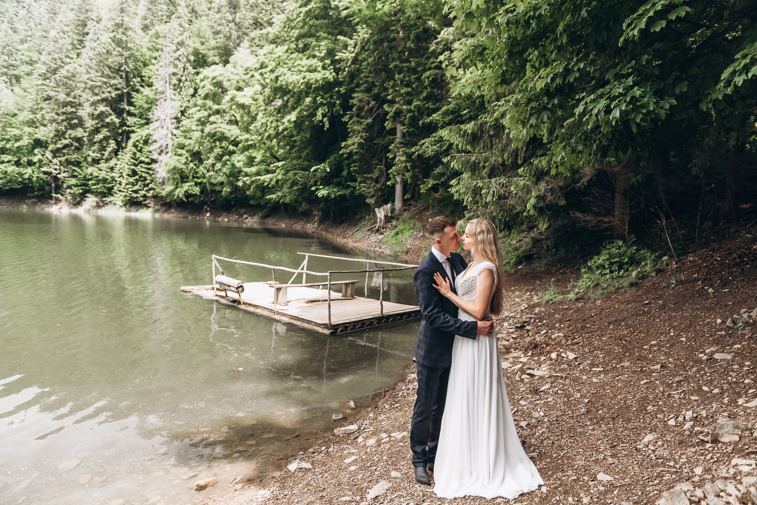 Історія кохання Ані та Максима озеро Синевір. Весільний та сімейний фотограф Україна