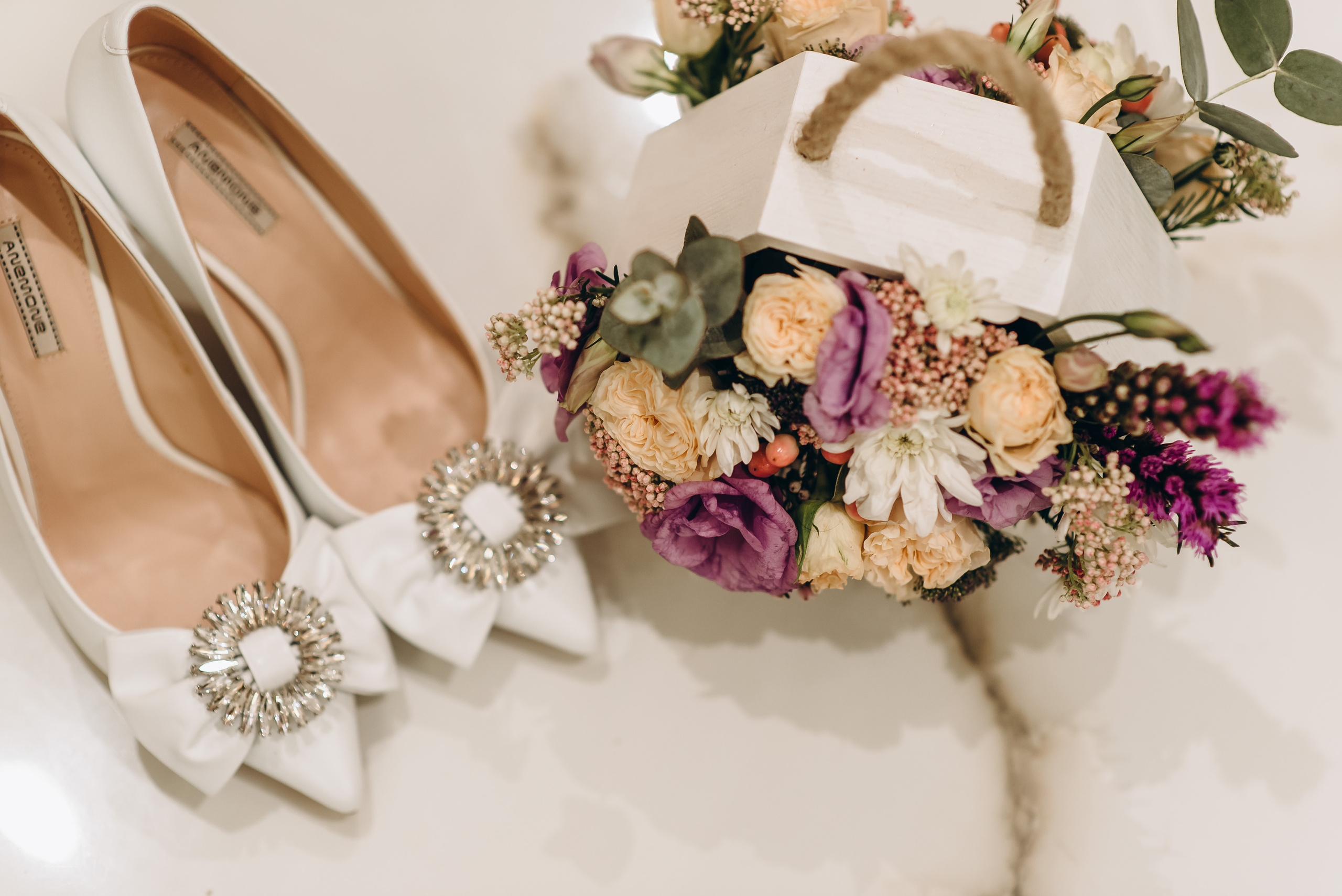 Вінчання Вікторіі та Валерія. Весільний та сімейний фотограф Україна