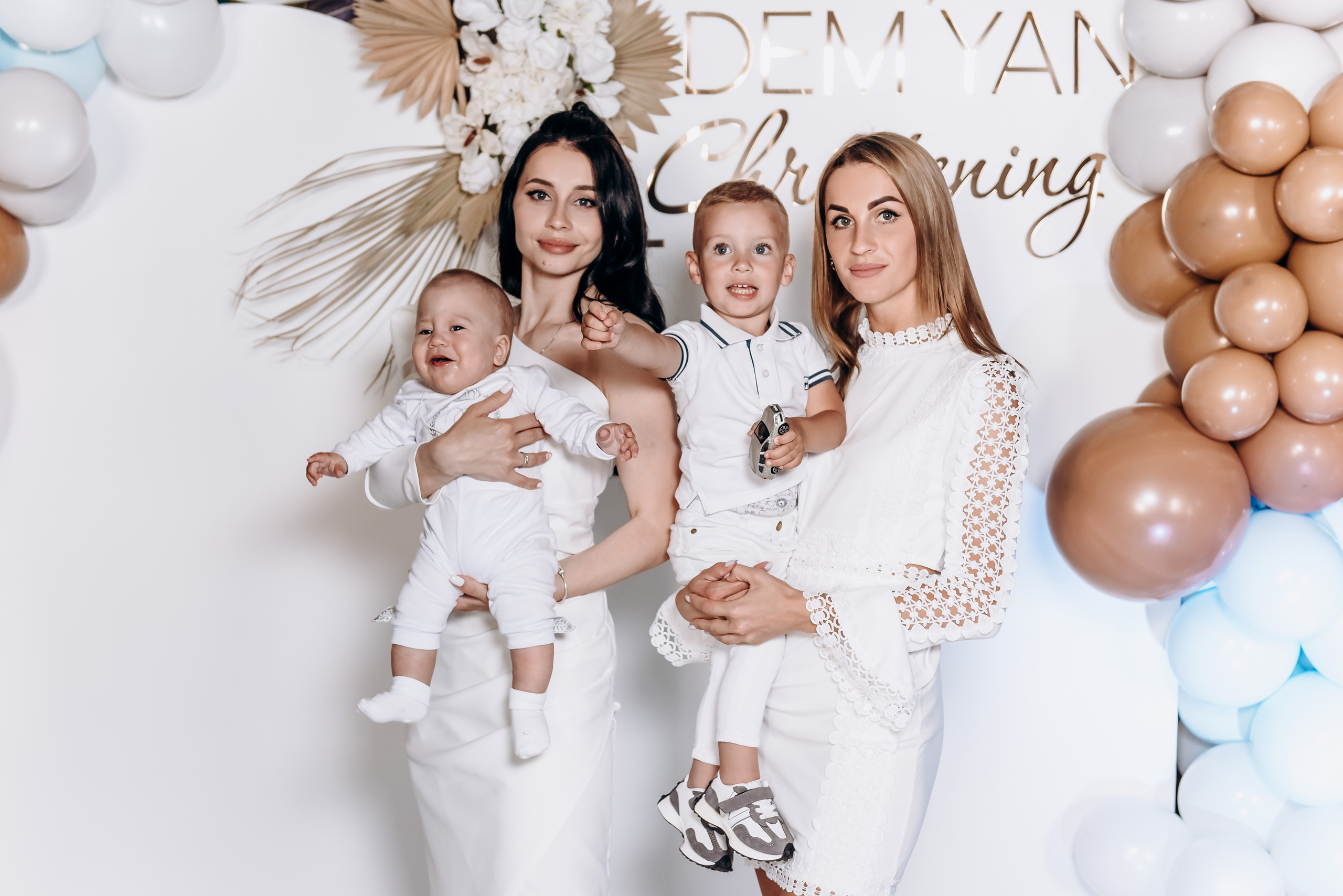 Хрещення Дем"яна. Весільний та сімейний фотограф Україна