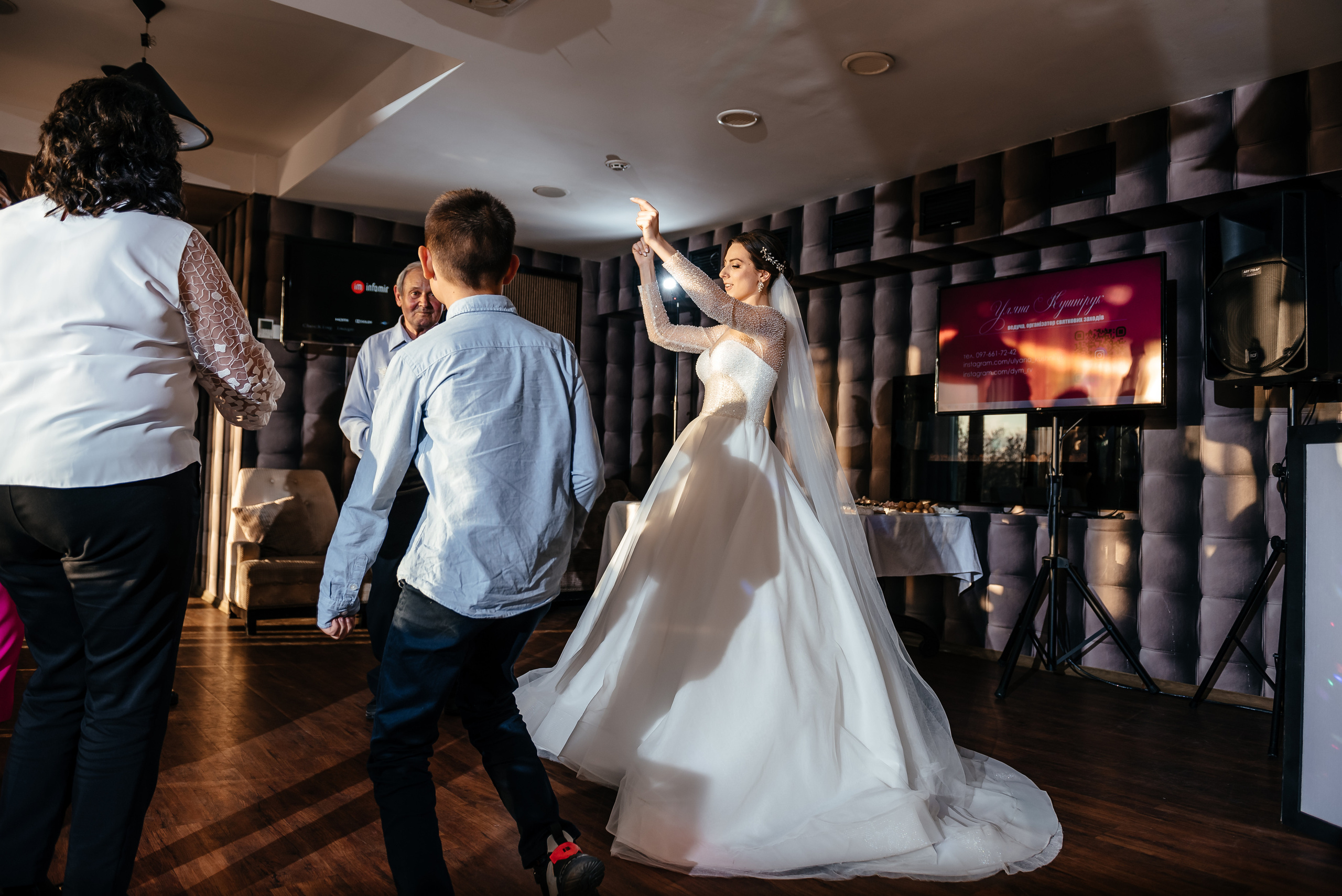 Юлія та Сергій (анонс). Весільний та сімейний фотограф Україна