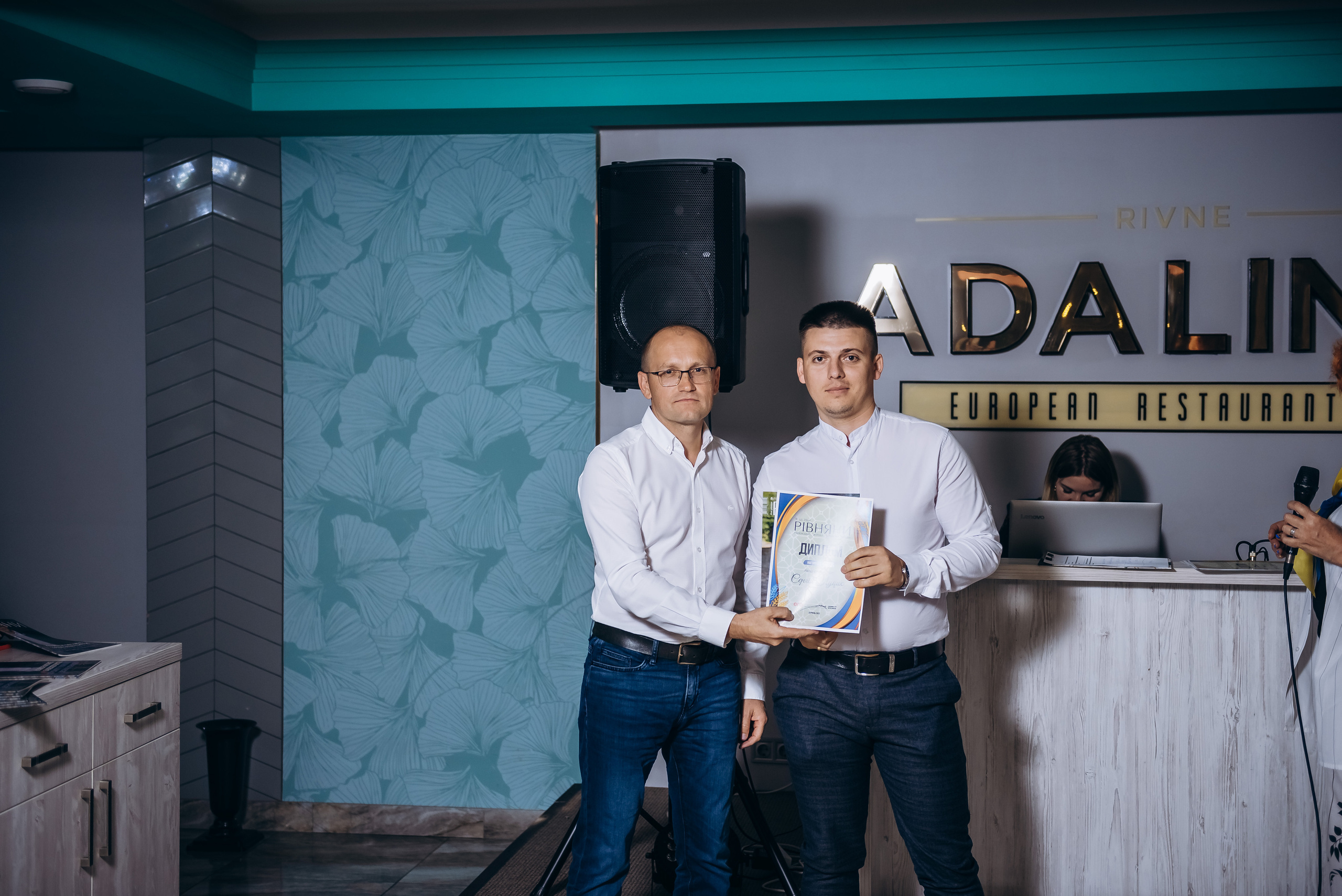 Журнал «Рівняни». Весільний та сімейний фотограф Україна