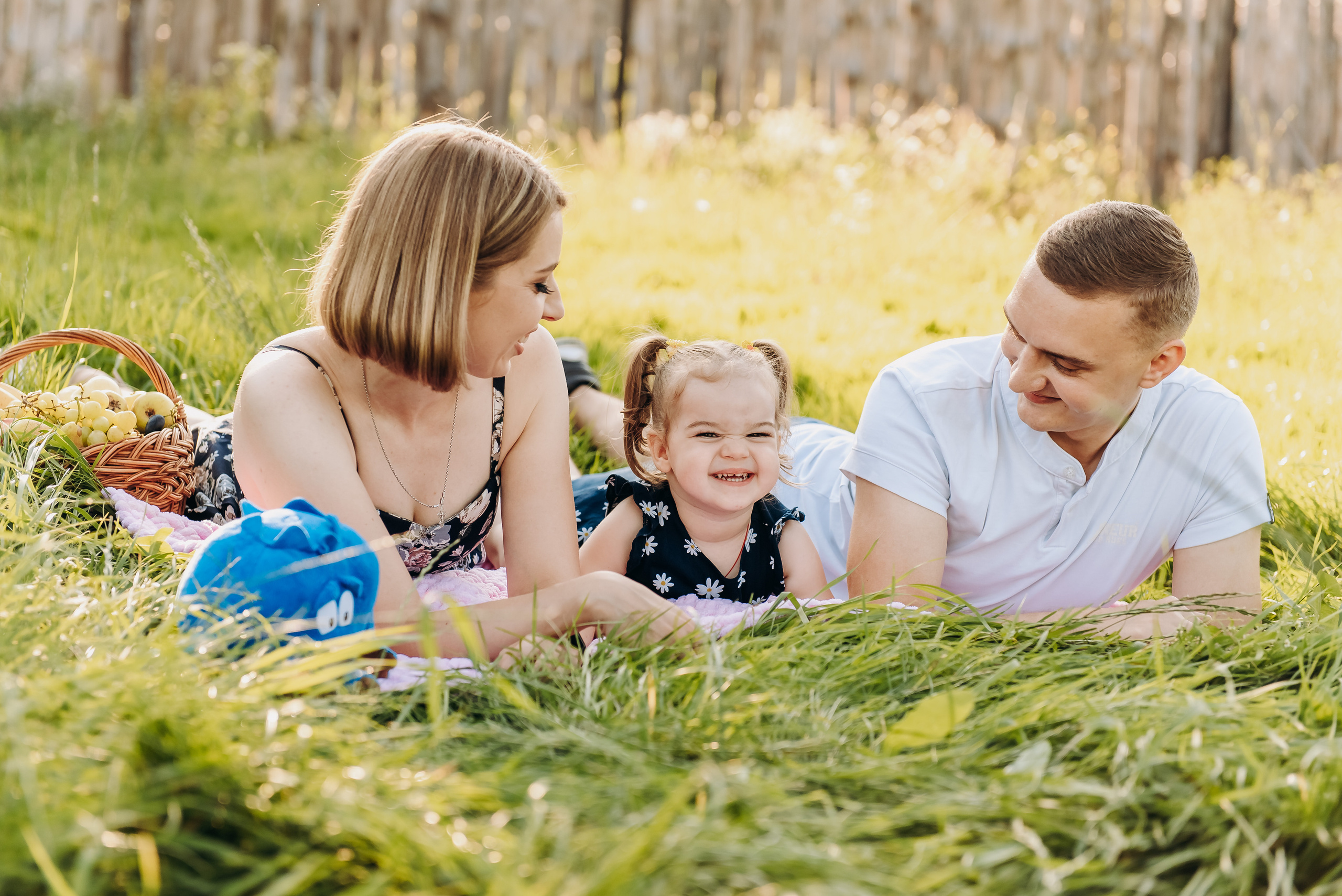 Надія сім"я. Весільний та сімейний фотограф Україна