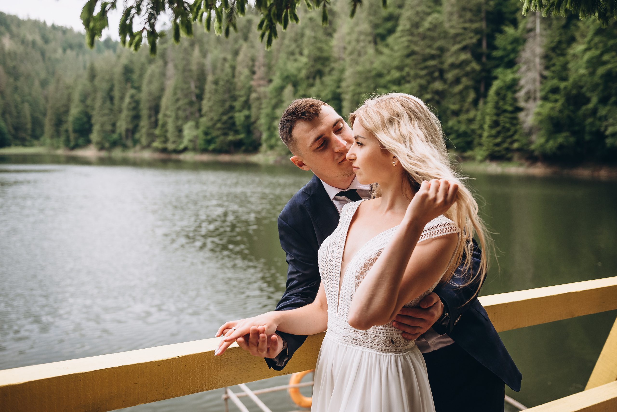 Історія кохання Ані та Максима озеро Синевір. Весільний та сімейний фотограф Україна