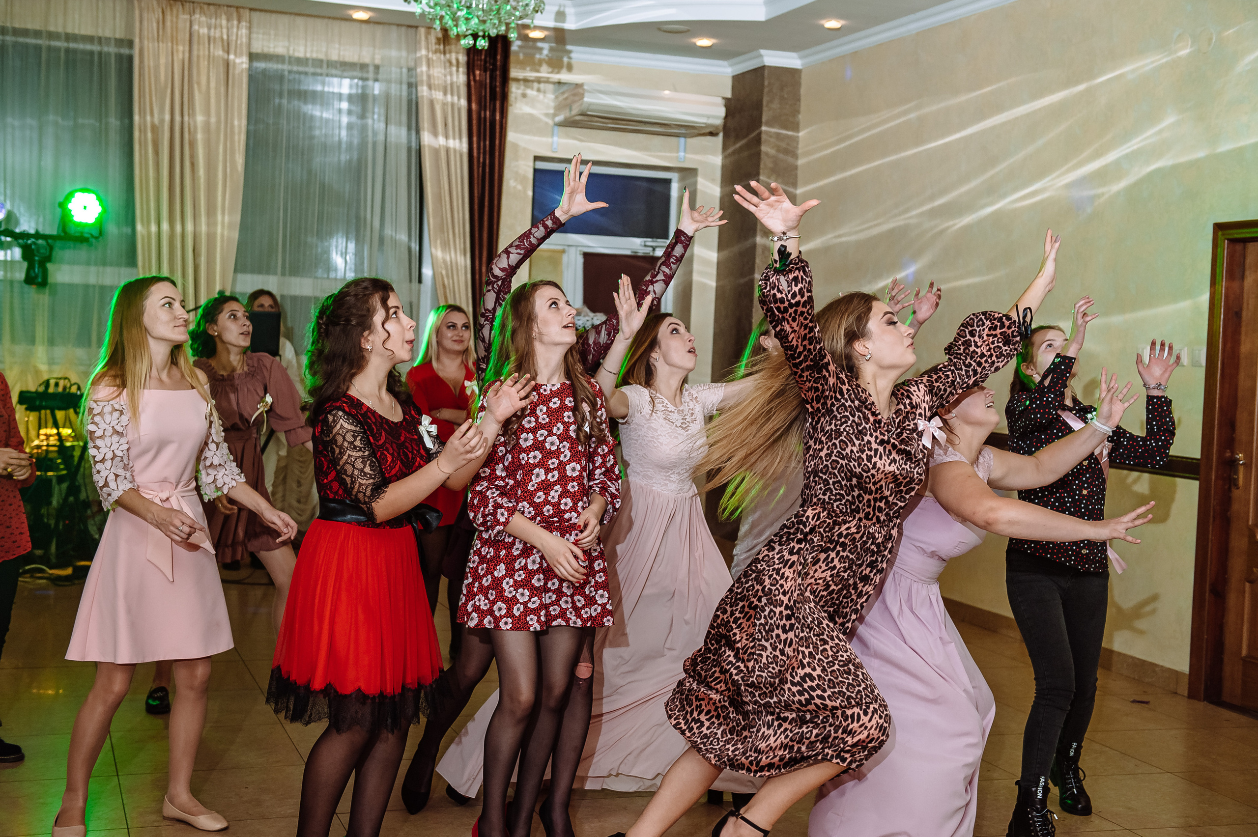 Весільна фотосесія. Весільний та сімейний фотограф Україна