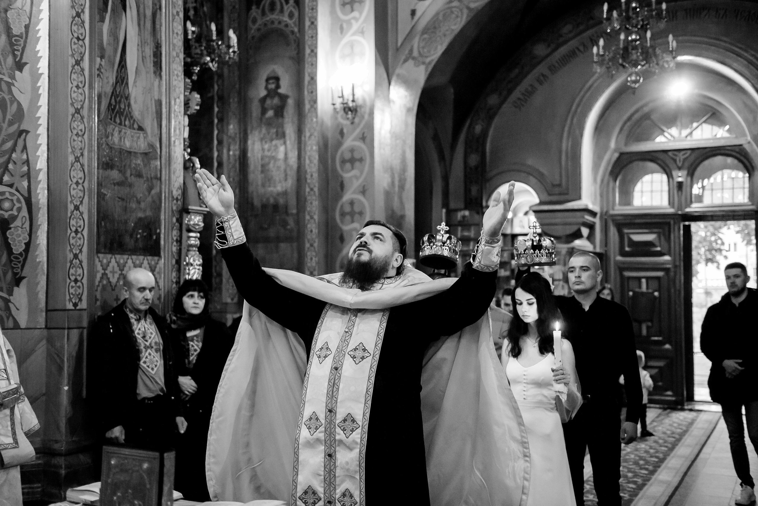 Вінчання Вікторіі та Валерія. Весільний та сімейний фотограф Україна