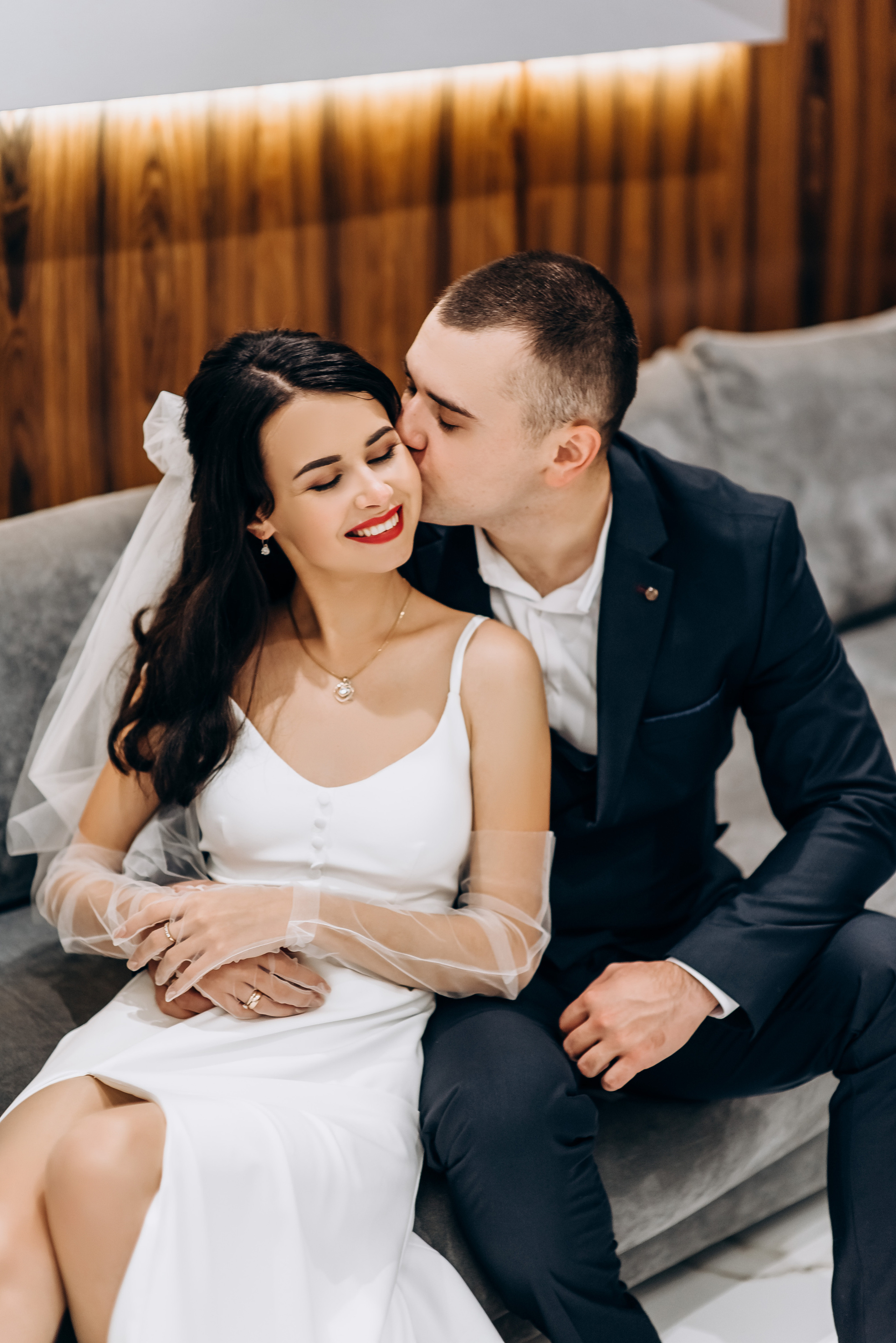 Вінчання Вікторіі та Валерія. Весільний та сімейний фотограф Україна