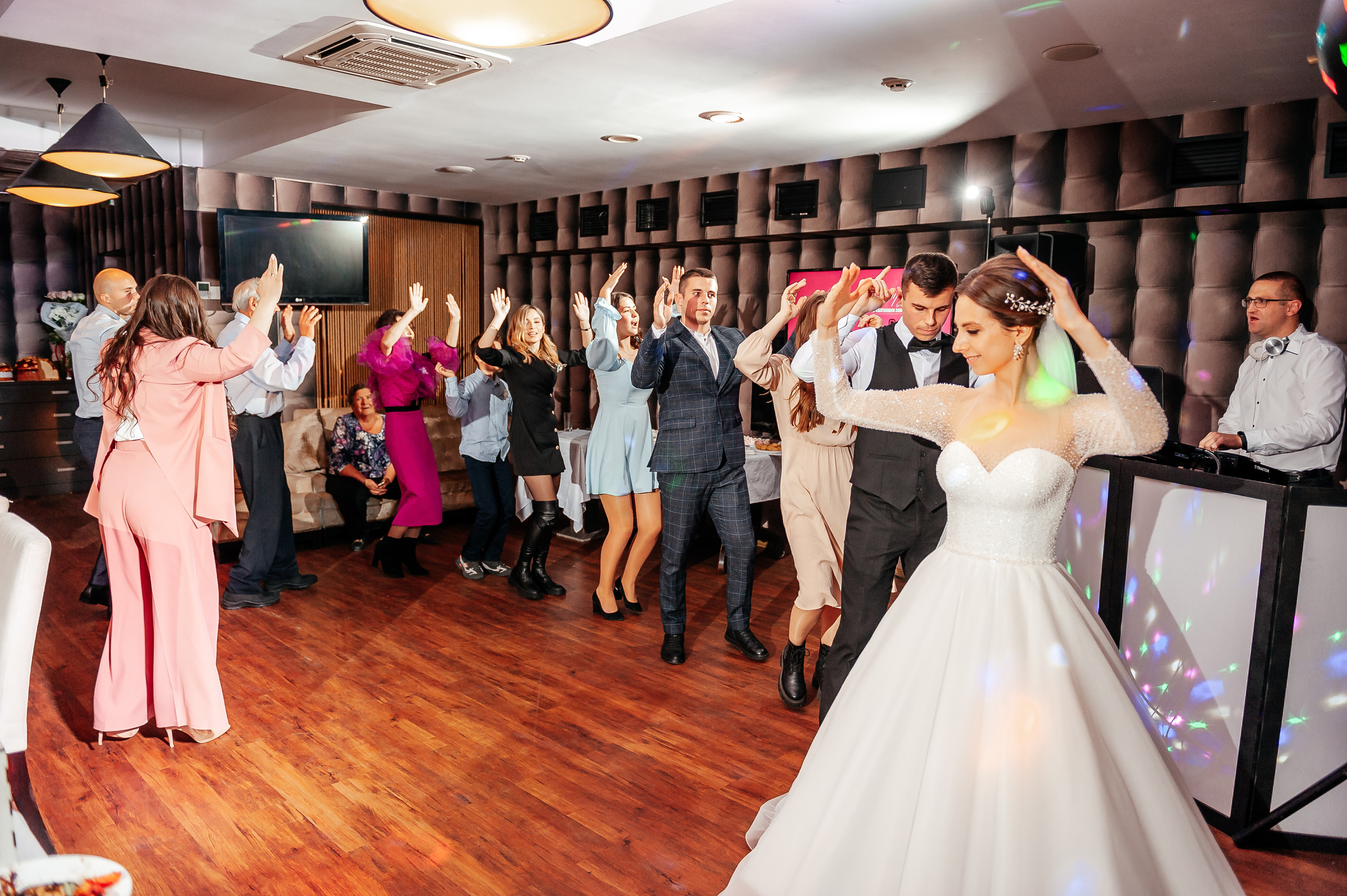 Юлія та Сергій (анонс). Весільний та сімейний фотограф Україна