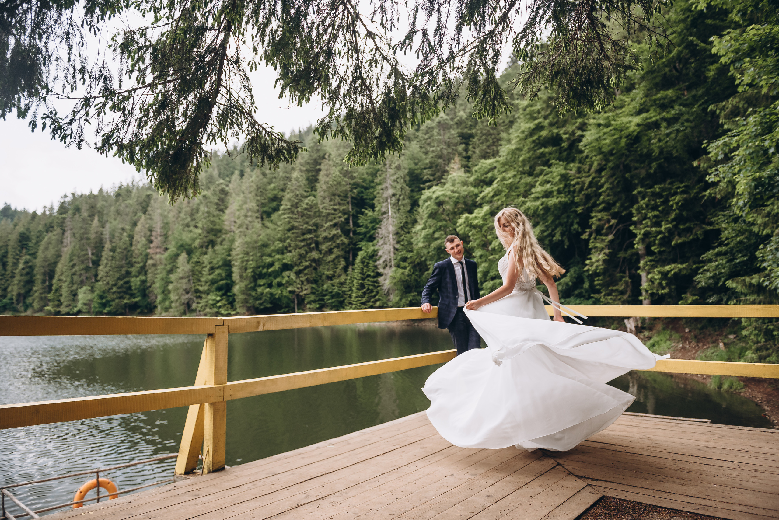 Історія кохання Ані та Максима озеро Синевір. Весільний та сімейний фотограф Україна