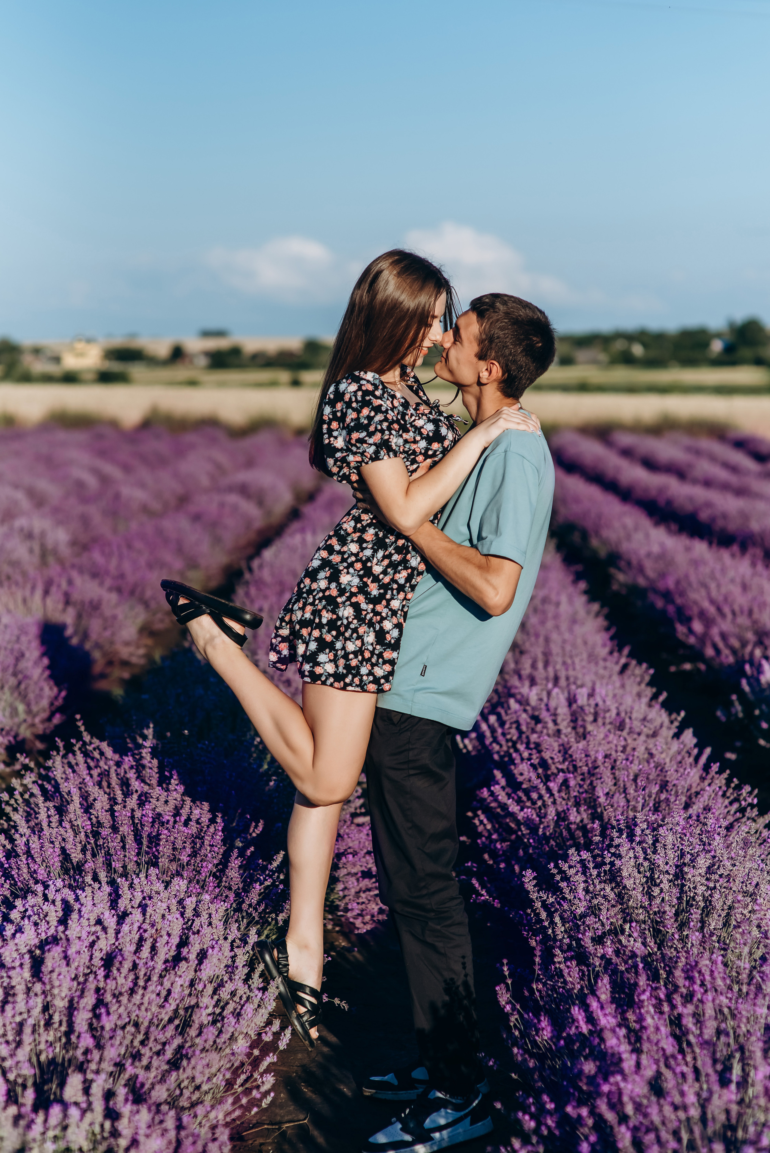 Таня і Діма лаванда. Весільний та сімейний фотограф Україна