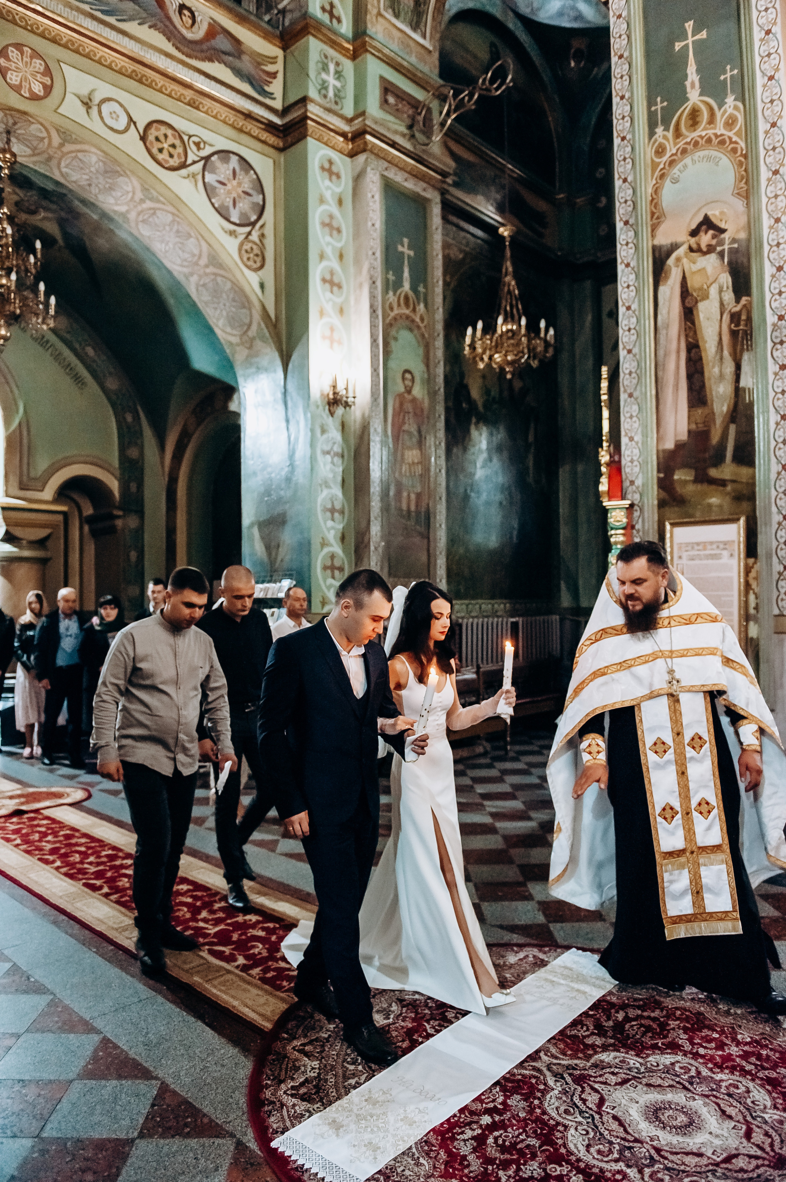 Вінчання Вікторіі та Валерія. Весільний та сімейний фотограф Україна