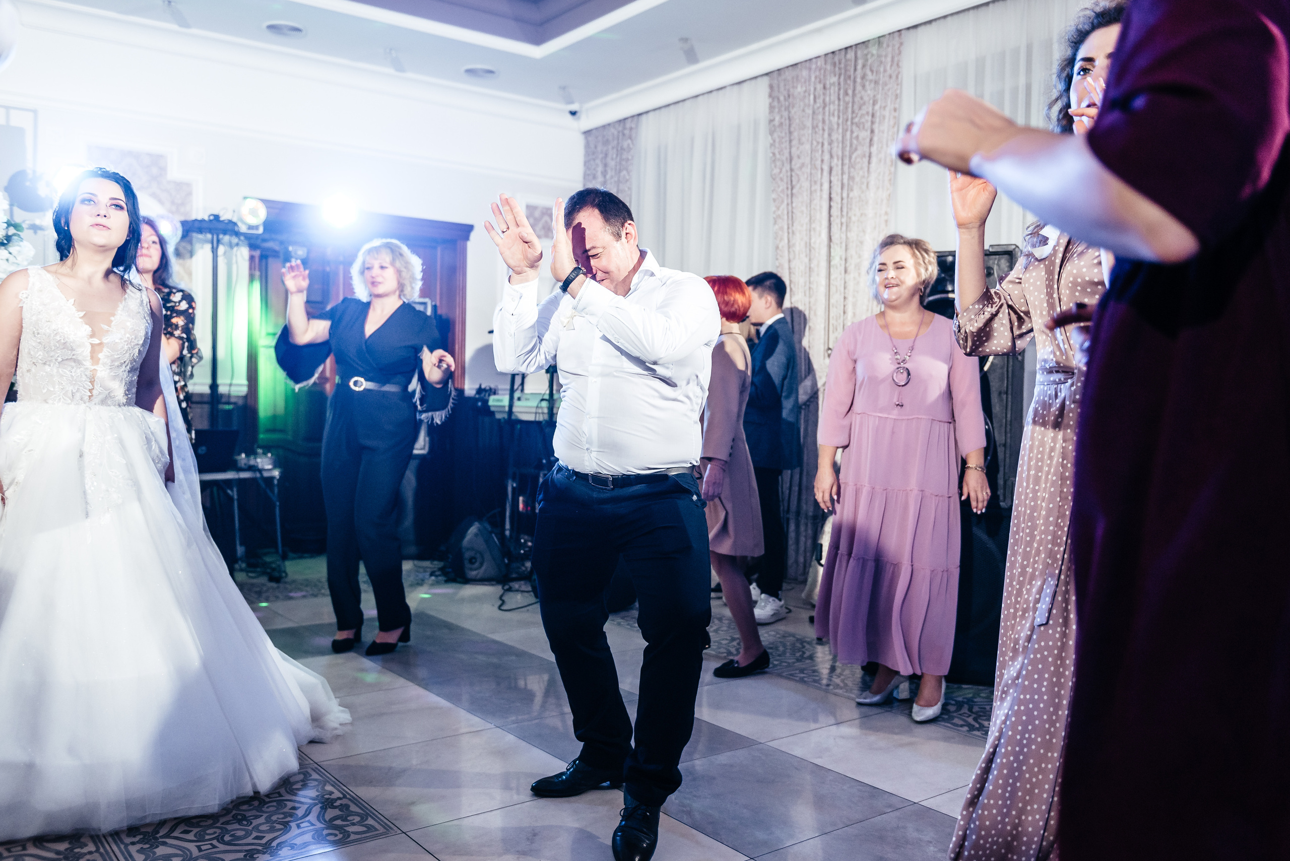 Аня та Кирил весілля. Весільний та сімейний фотограф Україна