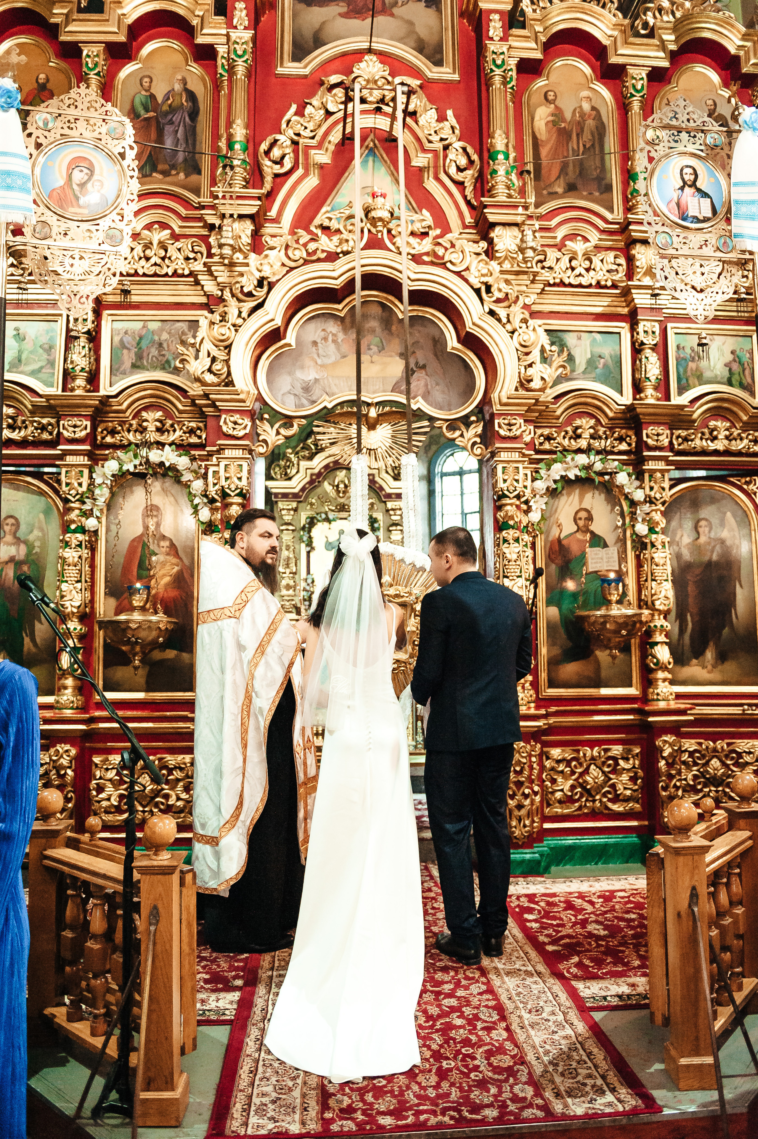 Вінчання Вікторіі та Валерія. Весільний та сімейний фотограф Україна