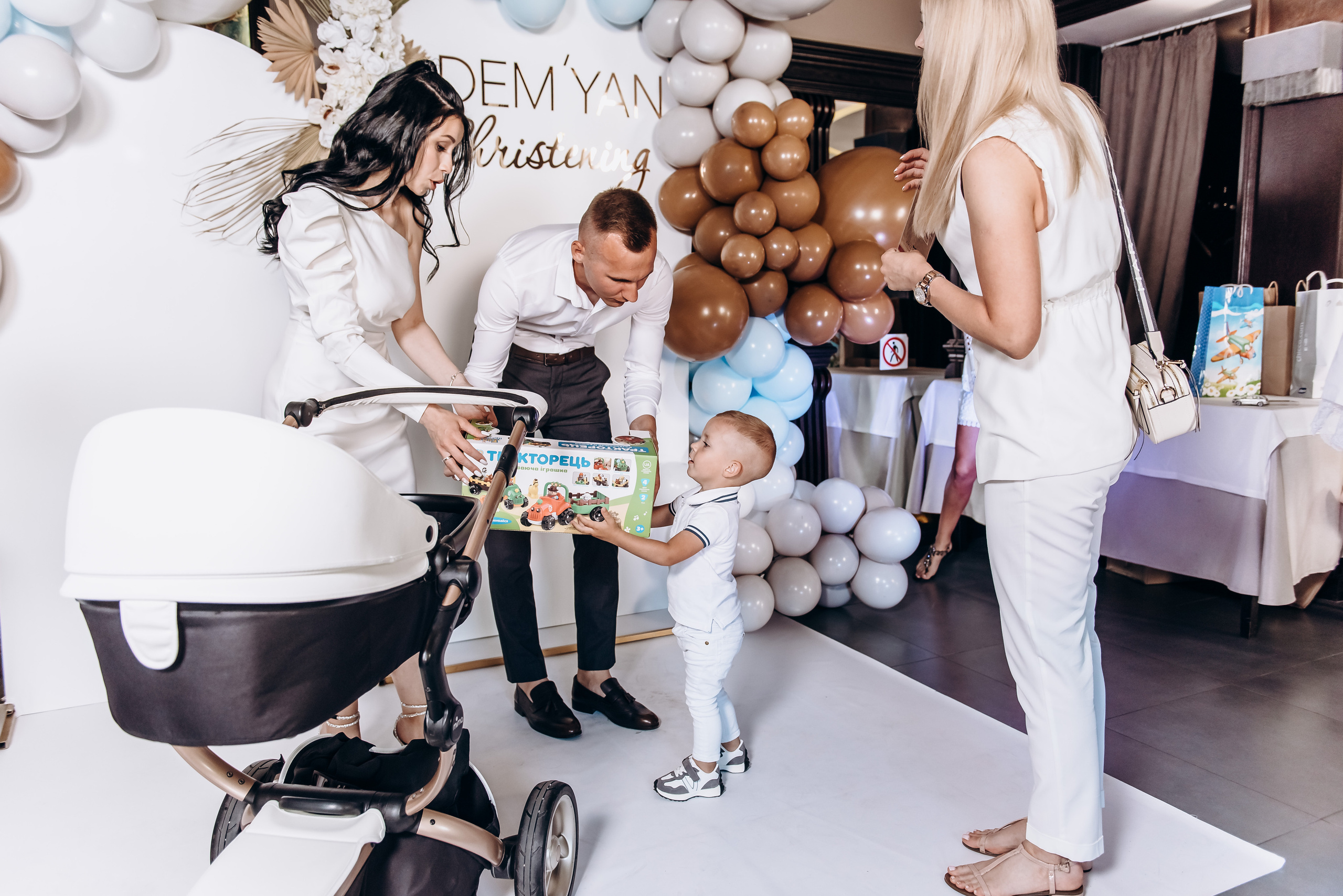 Хрещення Дем"яна. Весільний та сімейний фотограф Україна