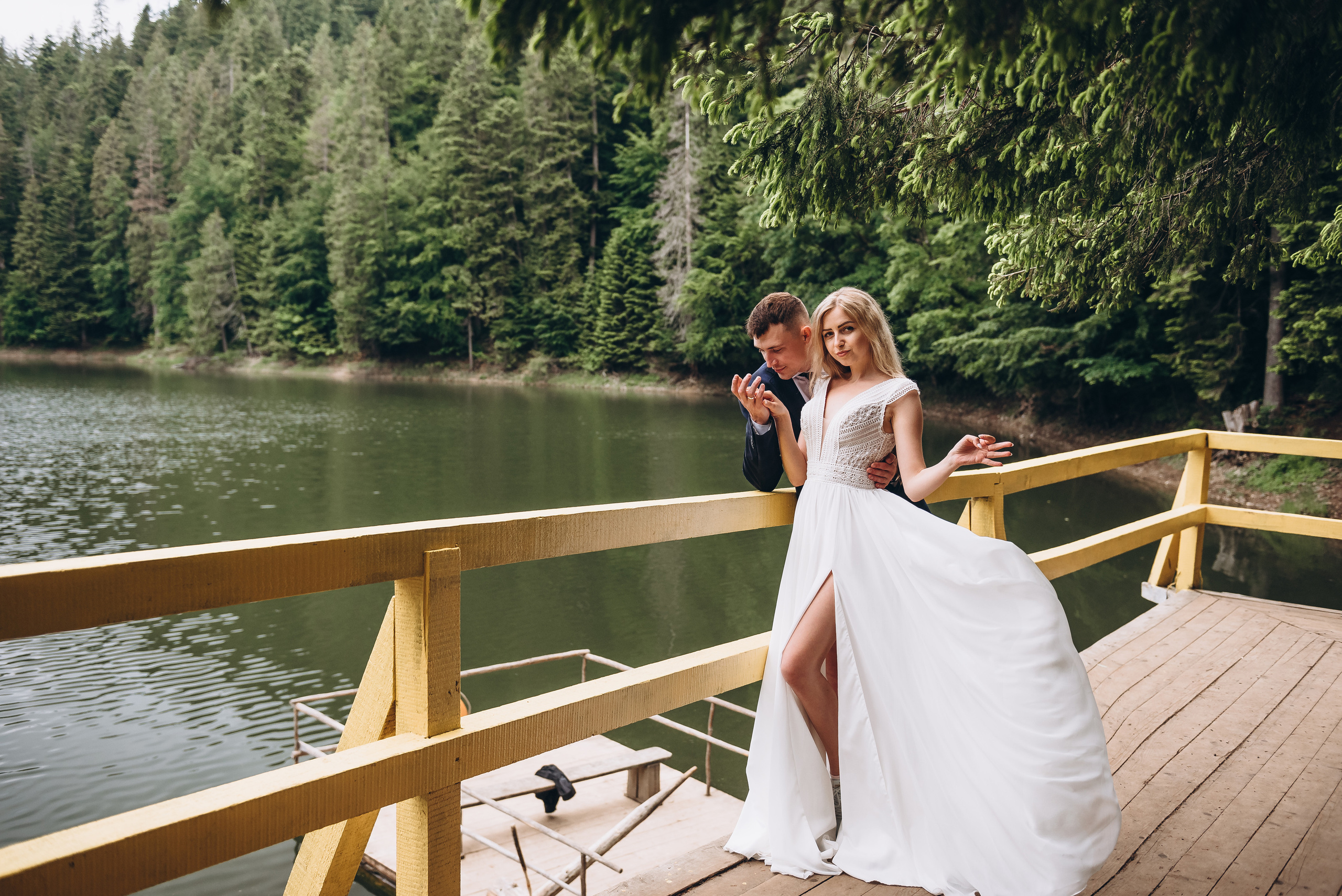 Історія кохання Ані та Максима озеро Синевір. Весільний та сімейний фотограф Україна
