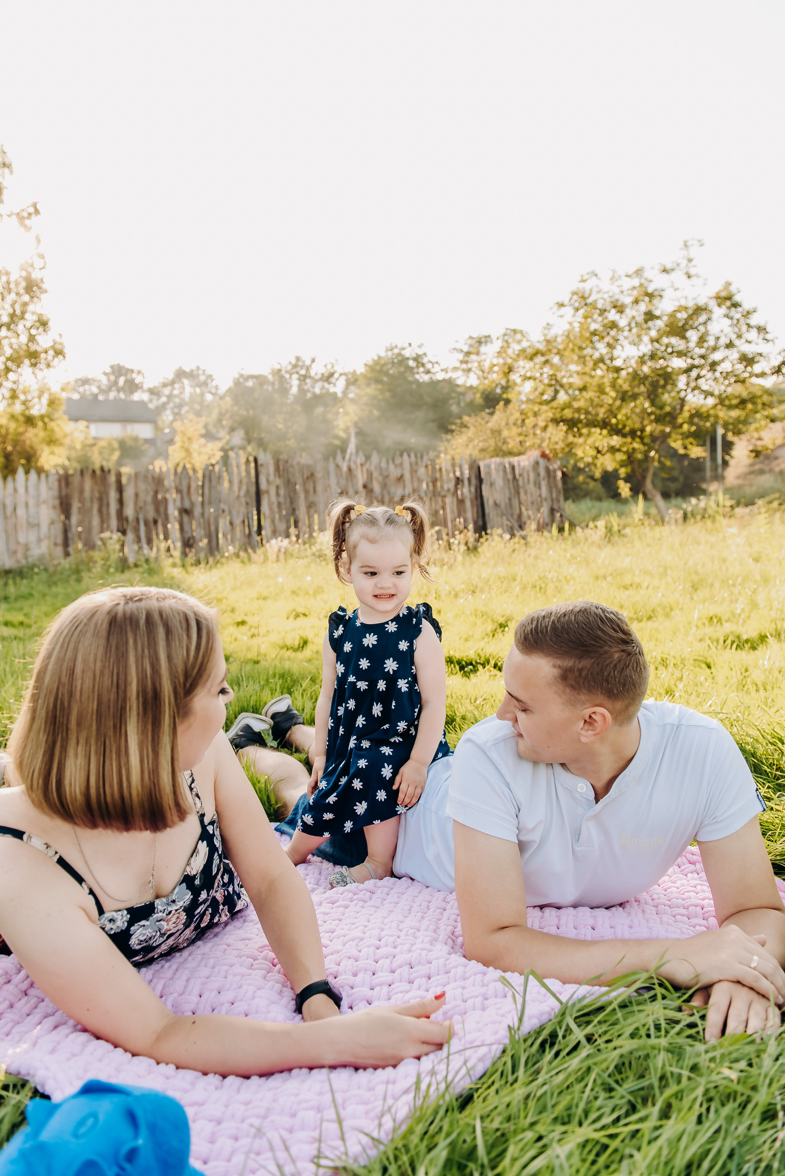 Надія сім"я. Весільний та сімейний фотограф Україна