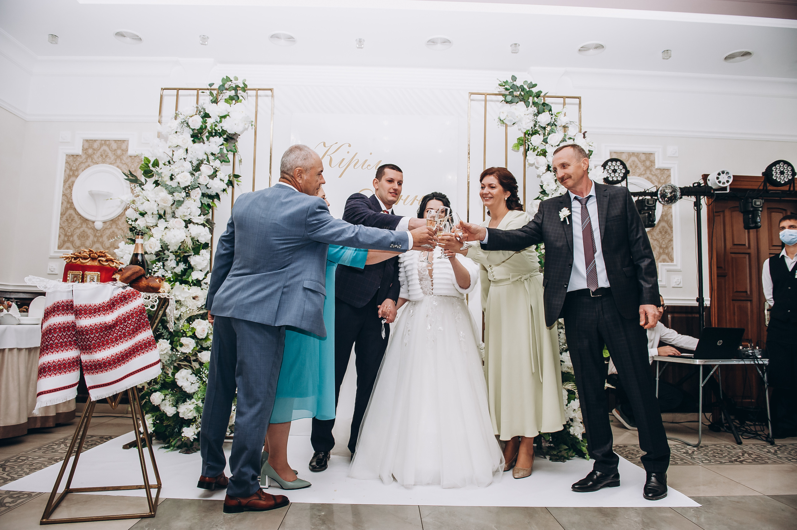 Аня та Кирил весілля. Весільний та сімейний фотограф Україна