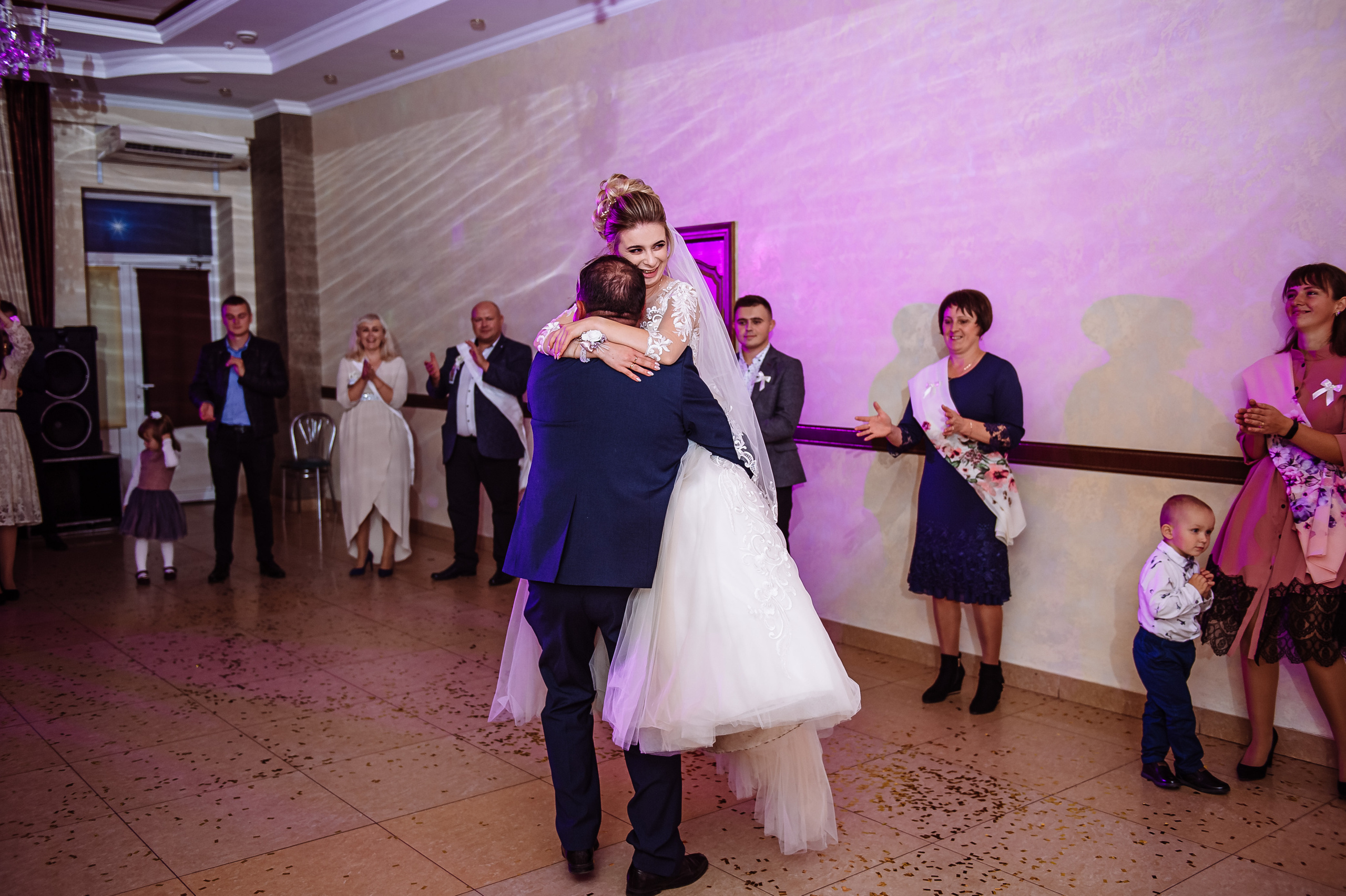 Весільна фотосесія. Весільний та сімейний фотограф Україна