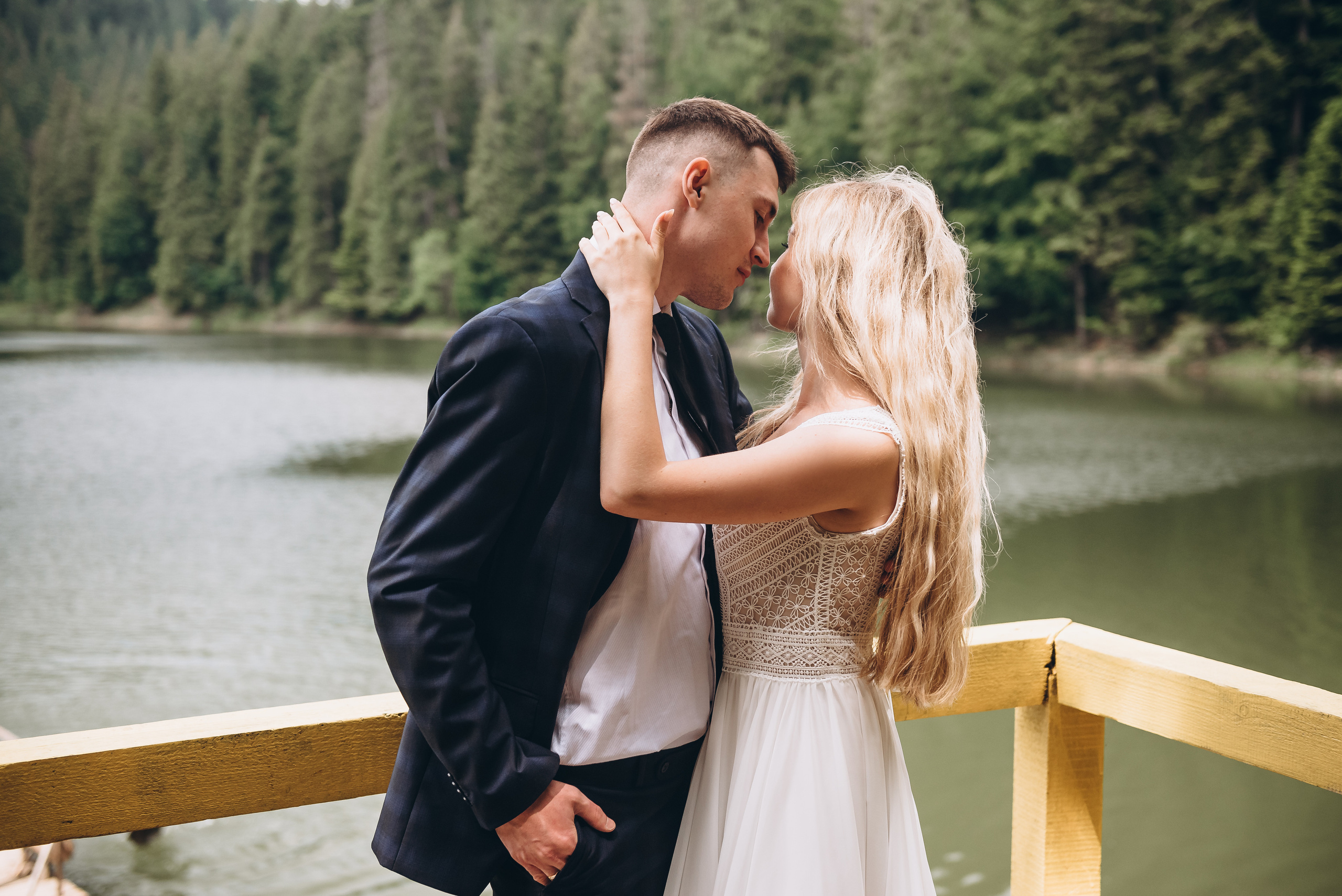 Історія кохання Ані та Максима озеро Синевір. Весільний та сімейний фотограф Україна