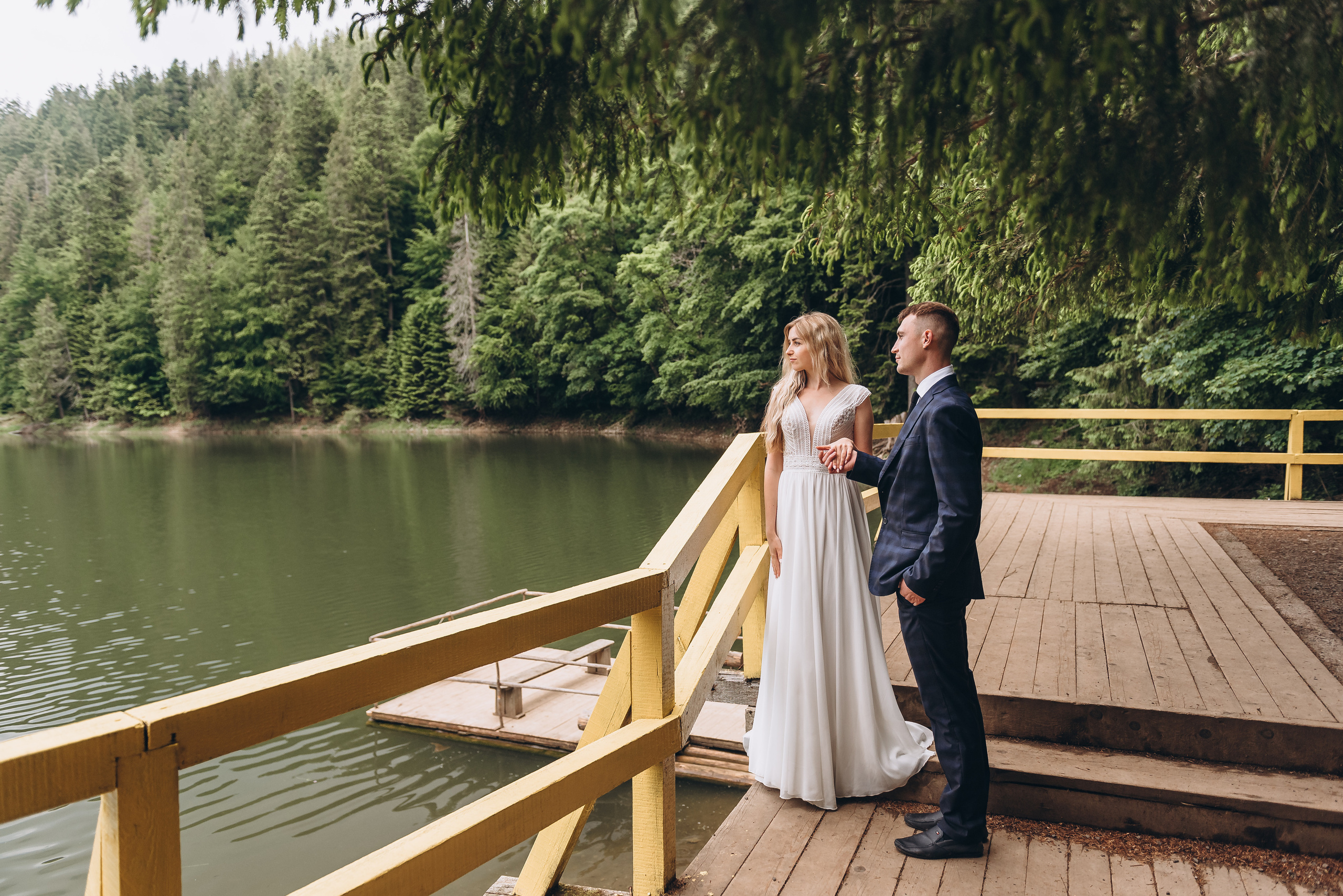 Історія кохання Ані та Максима озеро Синевір. Весільний та сімейний фотограф Україна