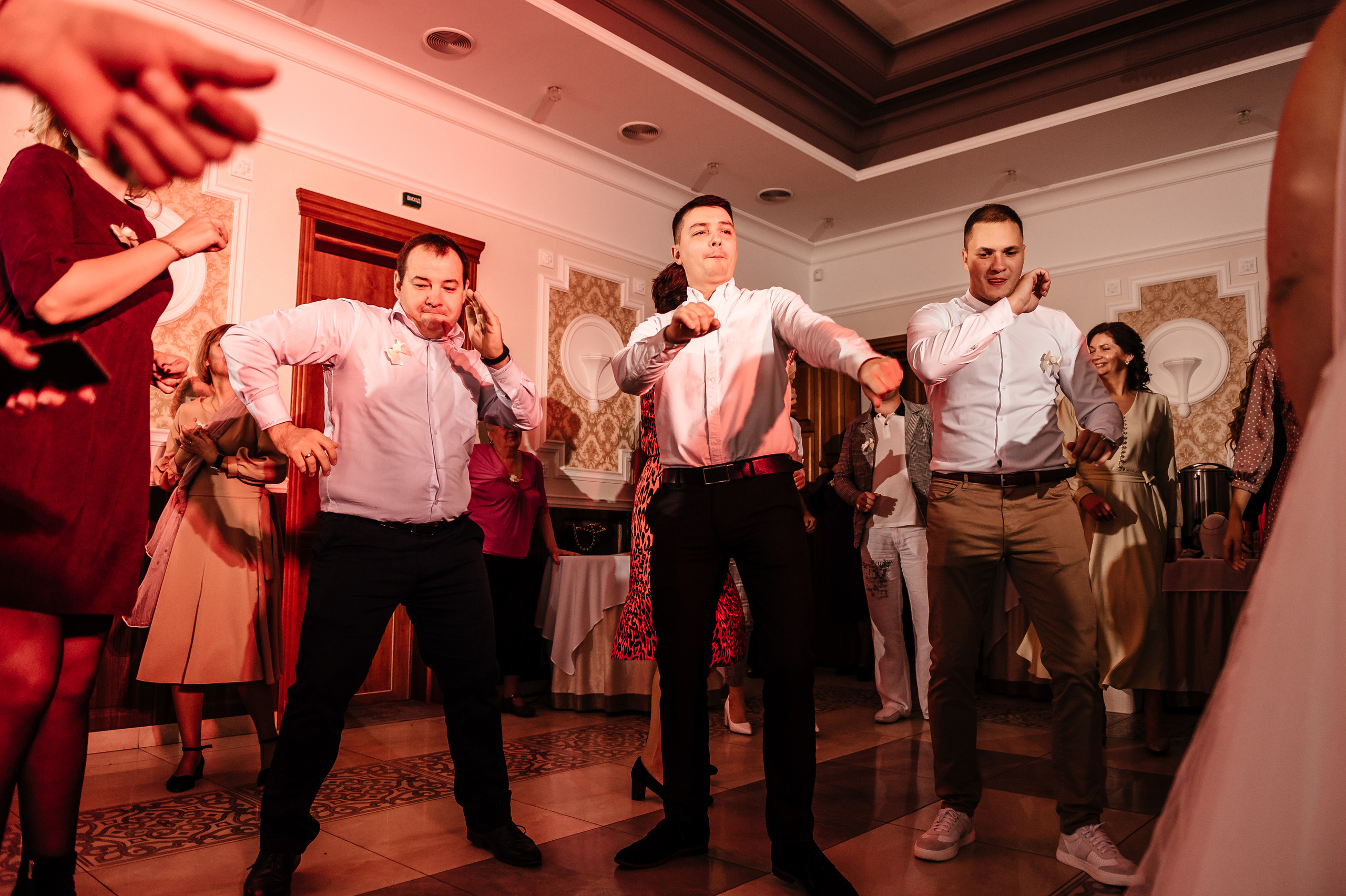 Аня та Кирил весілля. Весільний та сімейний фотограф Україна