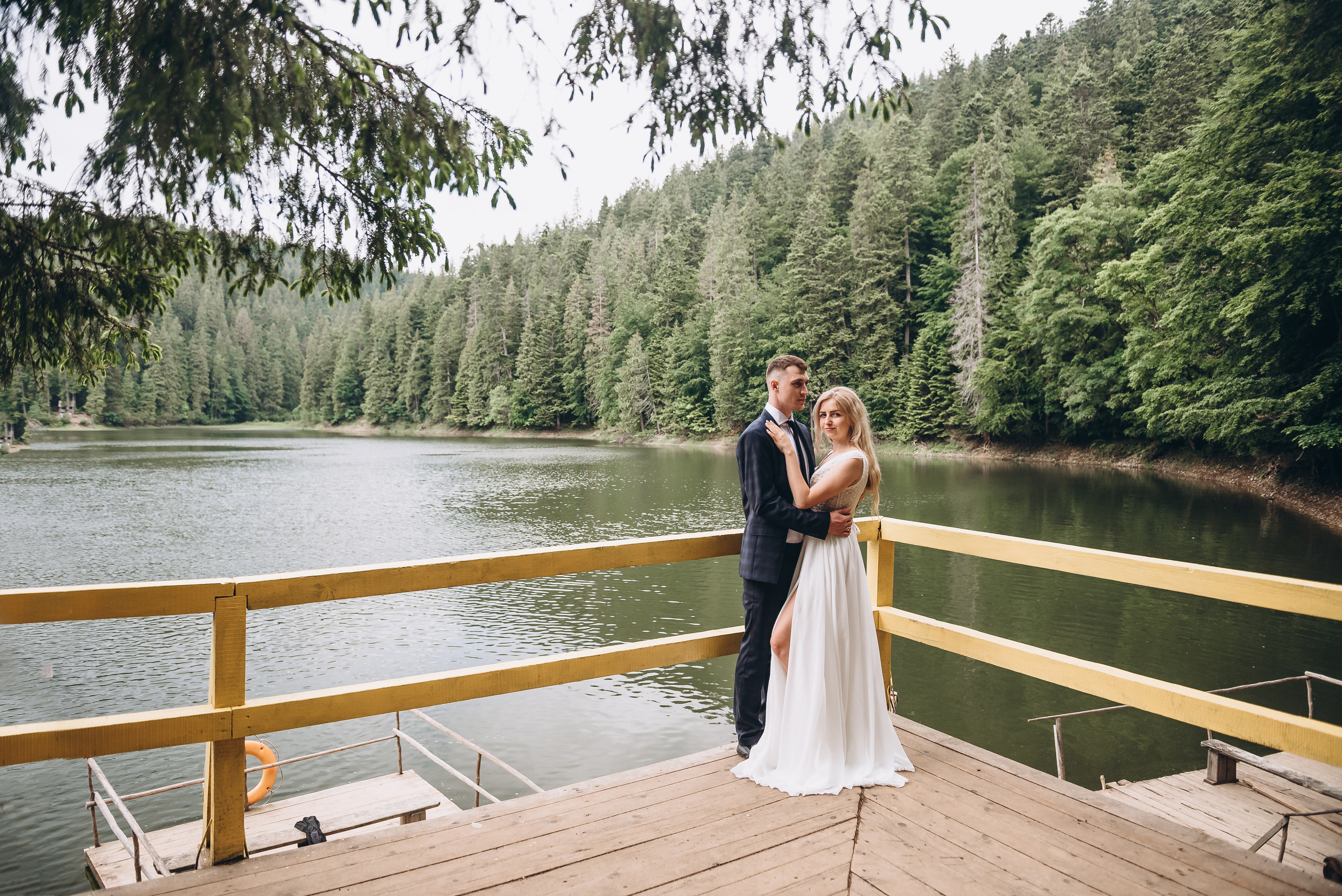 Історія кохання Ані та Максима озеро Синевір. Весільний та сімейний фотограф Україна