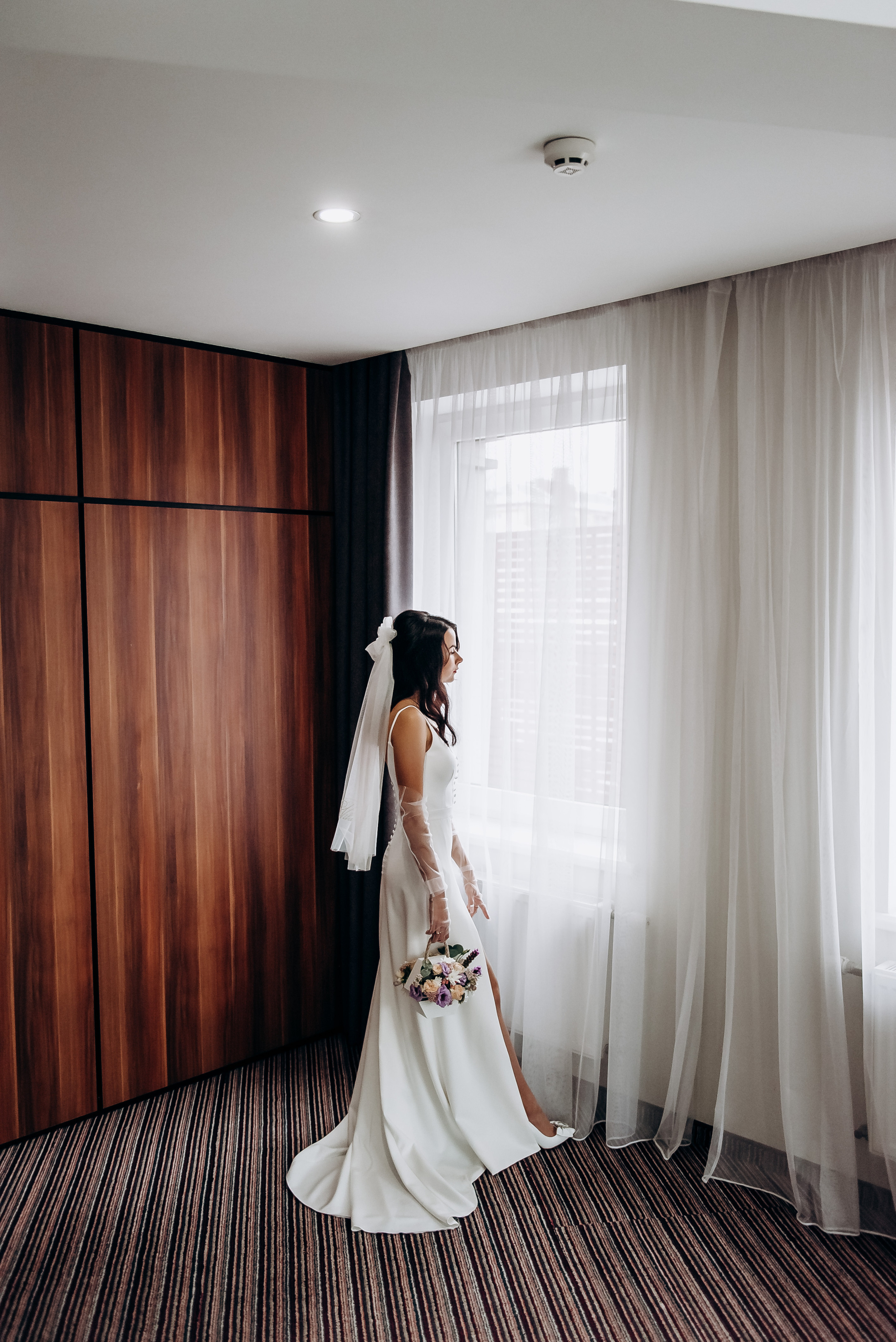 Вінчання Вікторіі та Валерія. Весільний та сімейний фотограф Україна