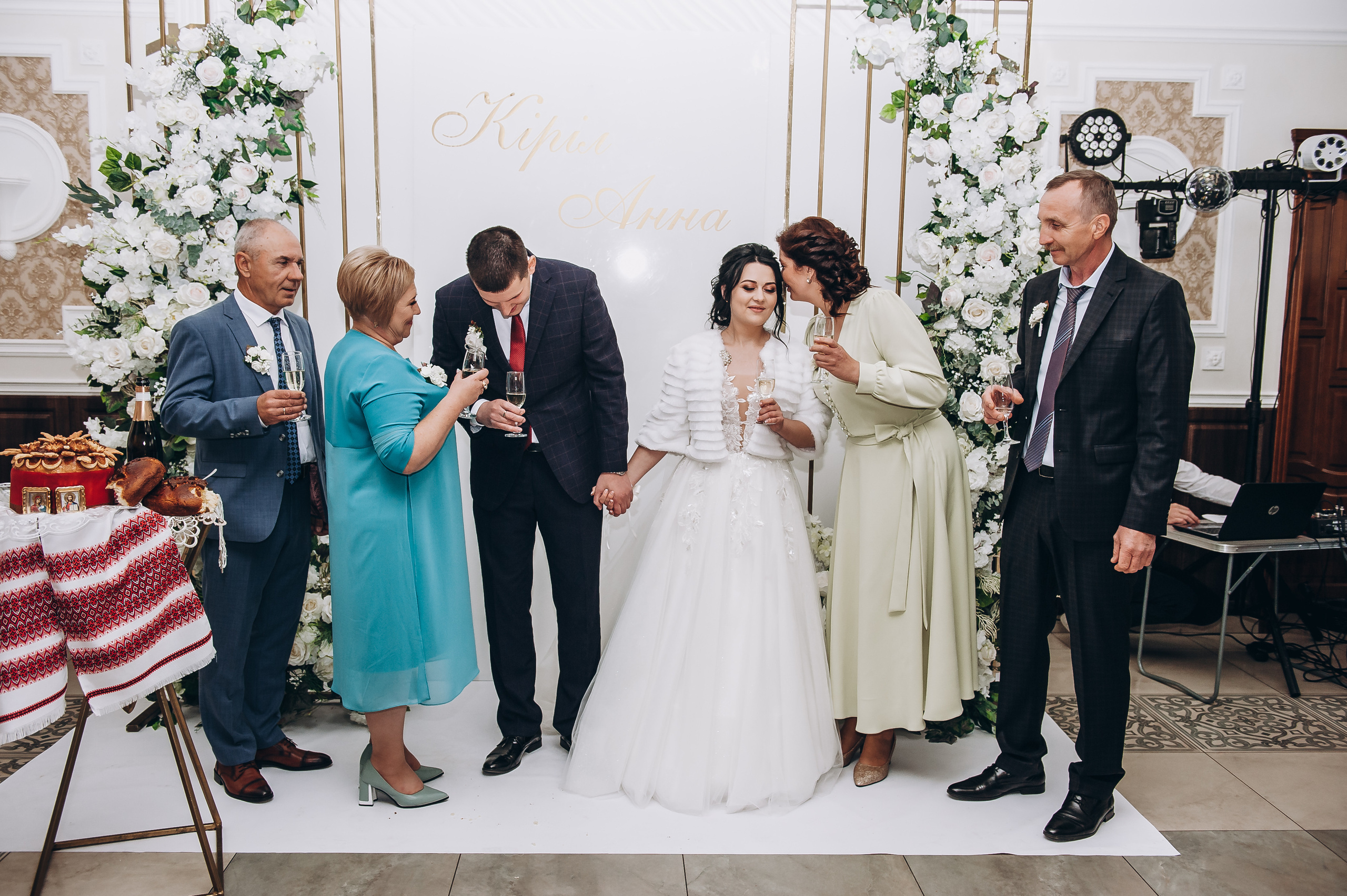 Аня та Кирил весілля. Весільний та сімейний фотограф Україна