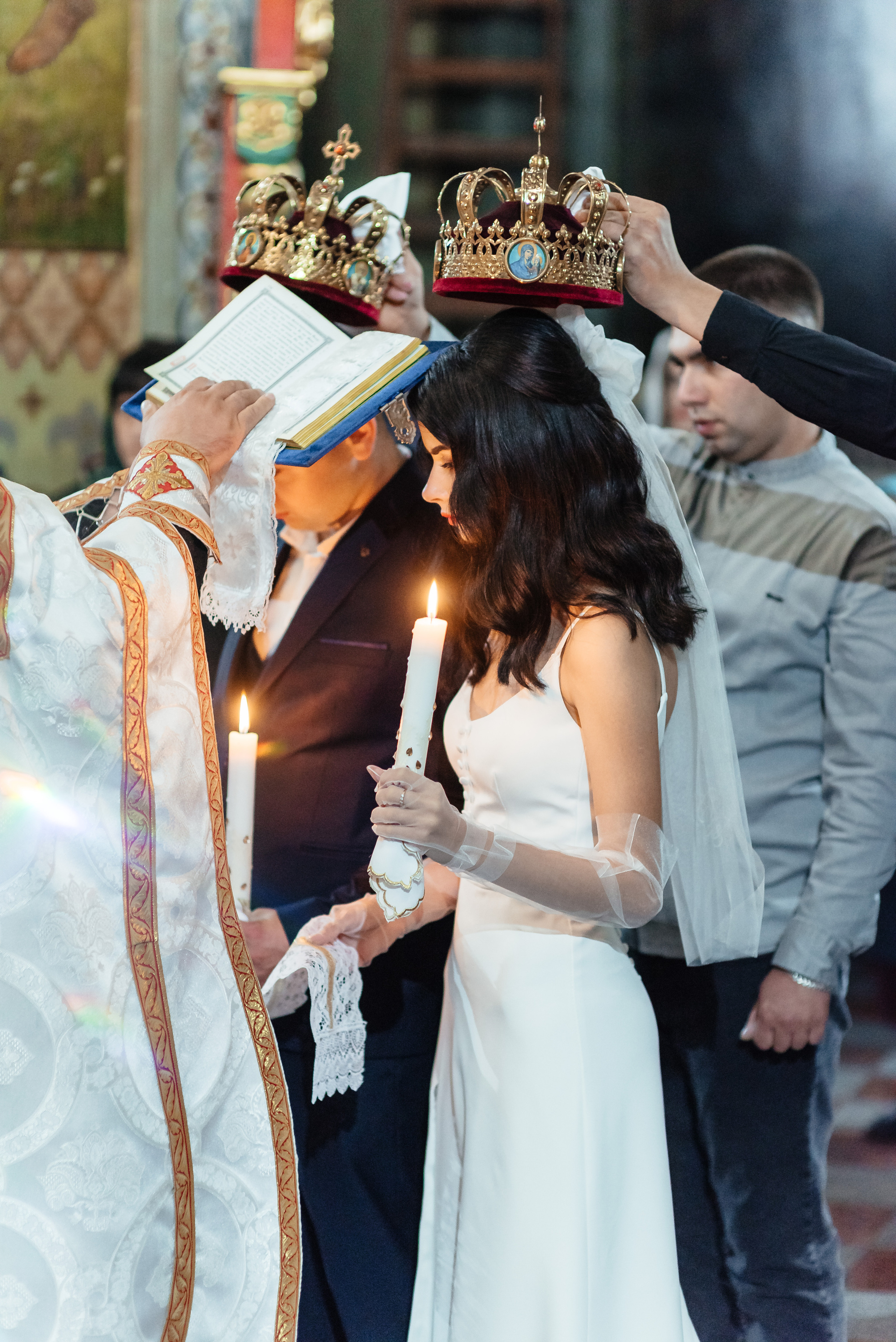 Вінчання Вікторіі та Валерія. Весільний та сімейний фотограф Україна