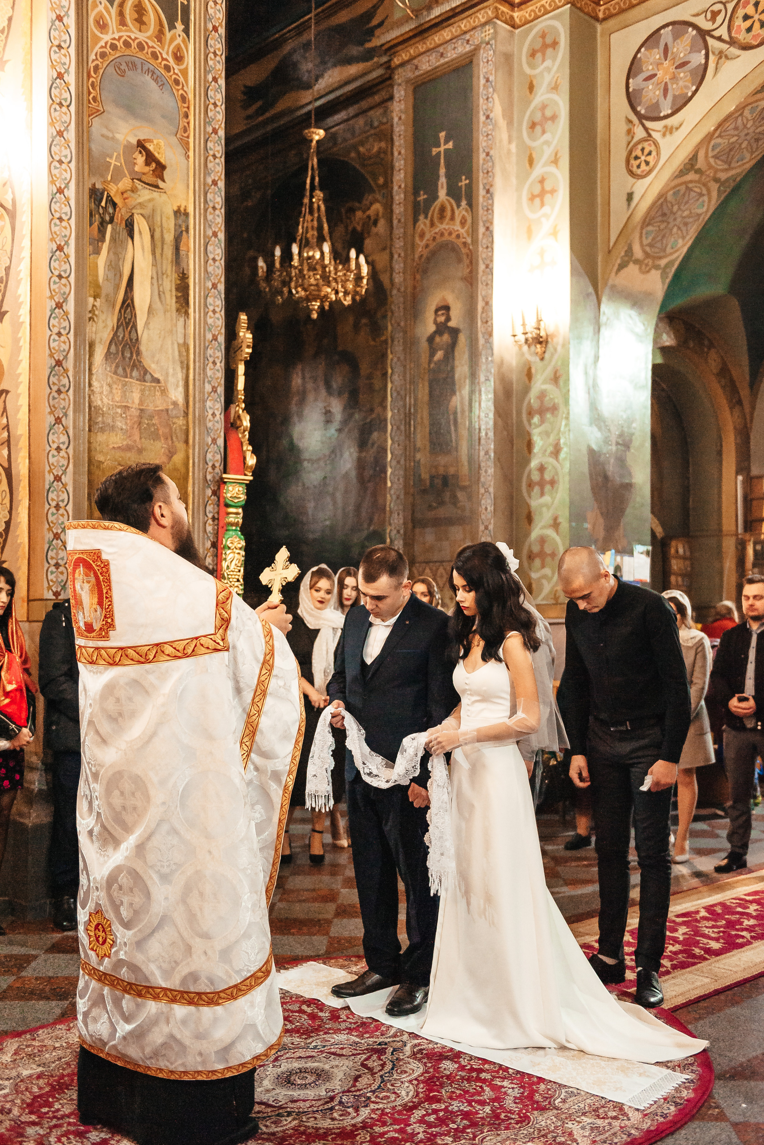 Вінчання Вікторіі та Валерія. Весільний та сімейний фотограф Україна