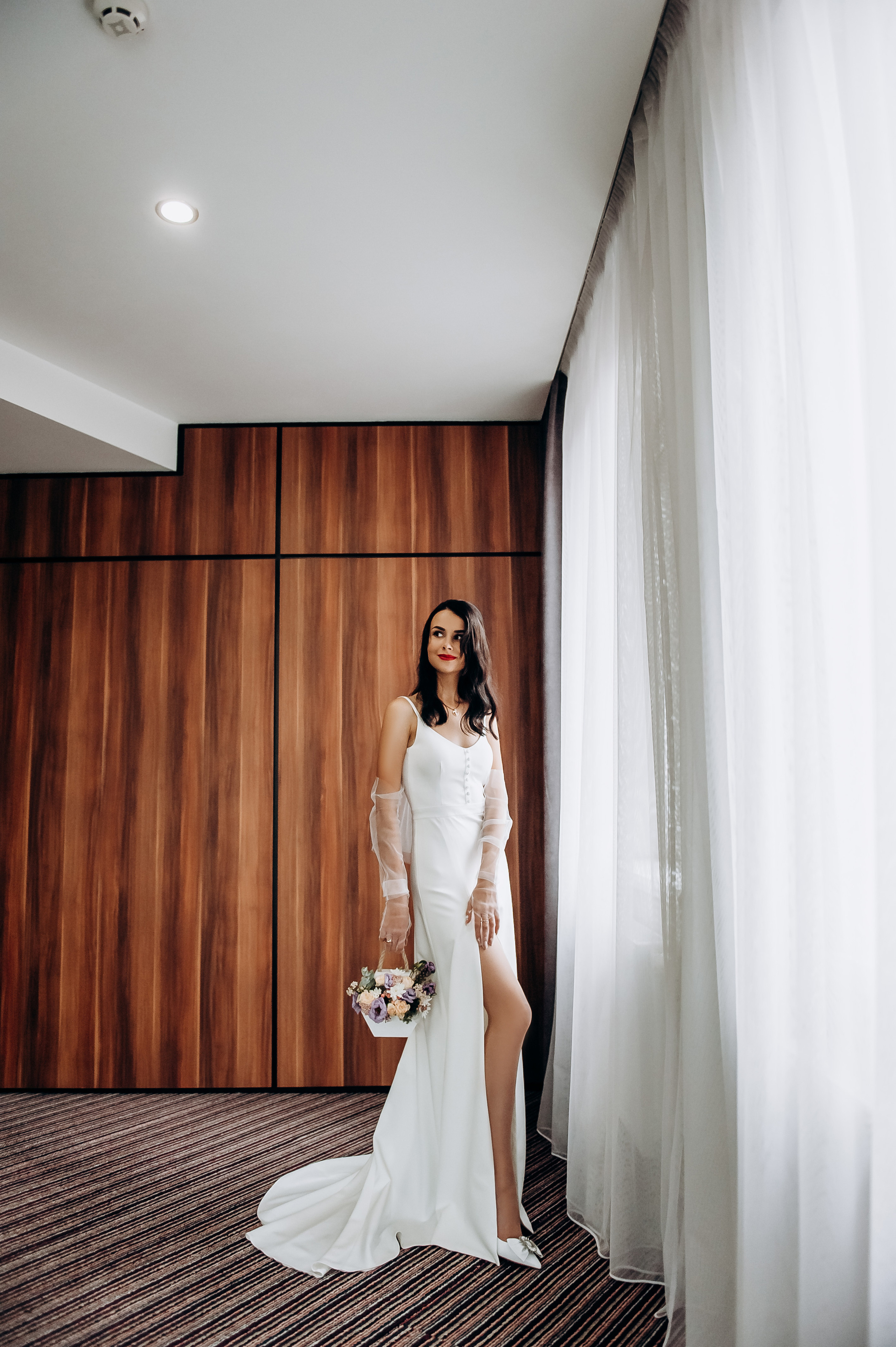 Вінчання Вікторіі та Валерія. Весільний та сімейний фотограф Україна