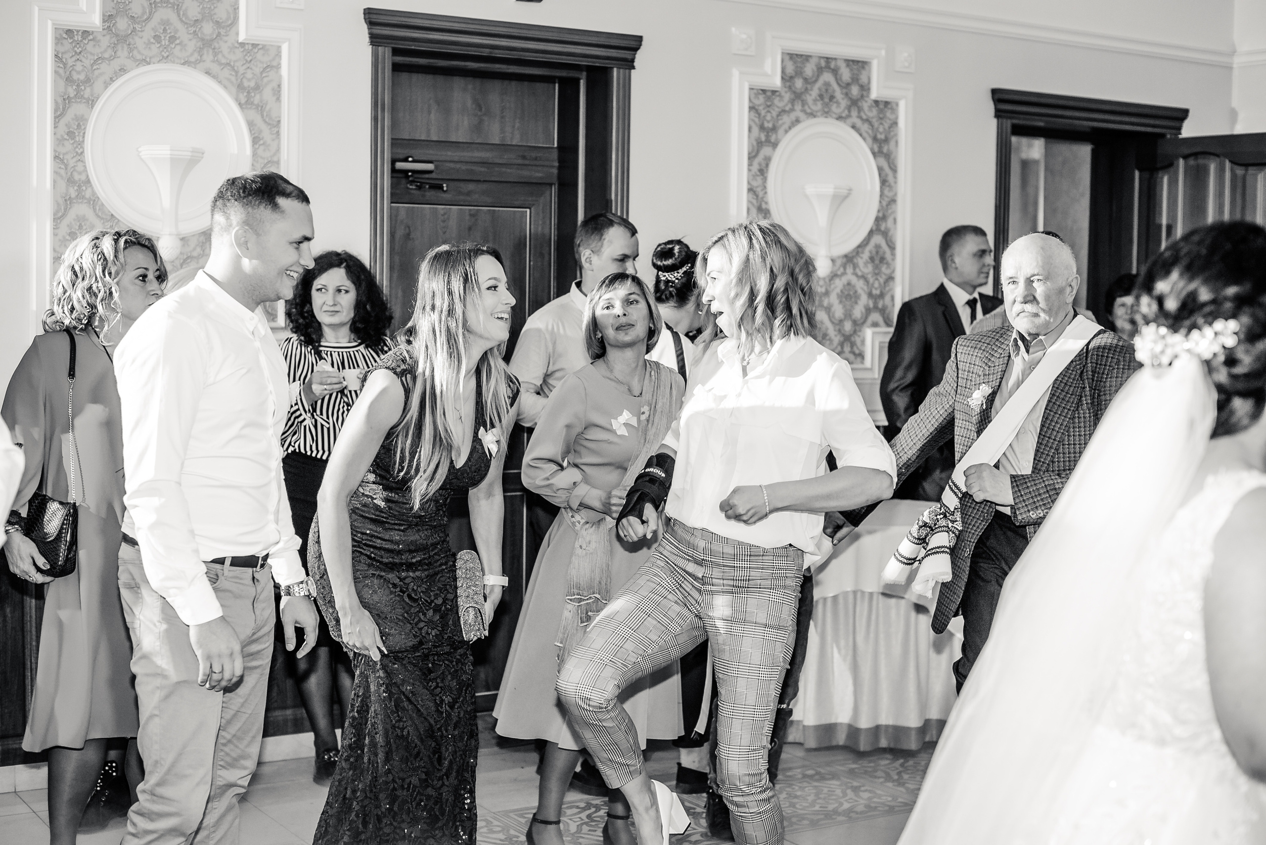 Аня та Кирил весілля. Весільний та сімейний фотограф Україна