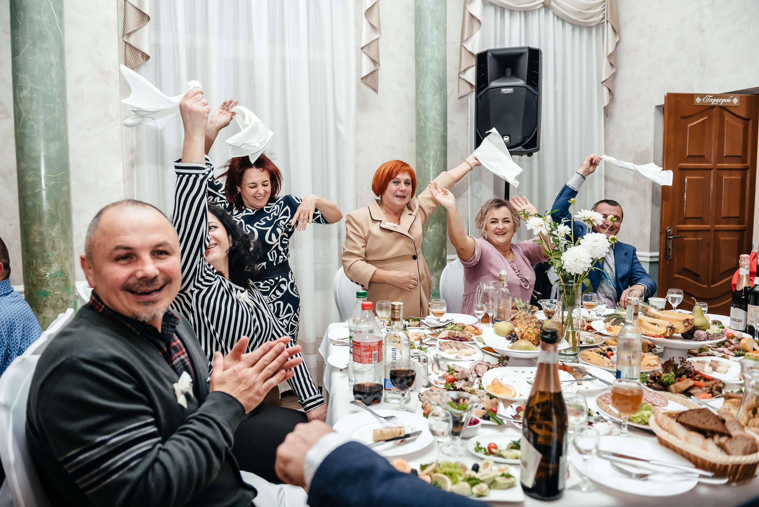 Аня та Кирил весілля. Весільний та сімейний фотограф Україна