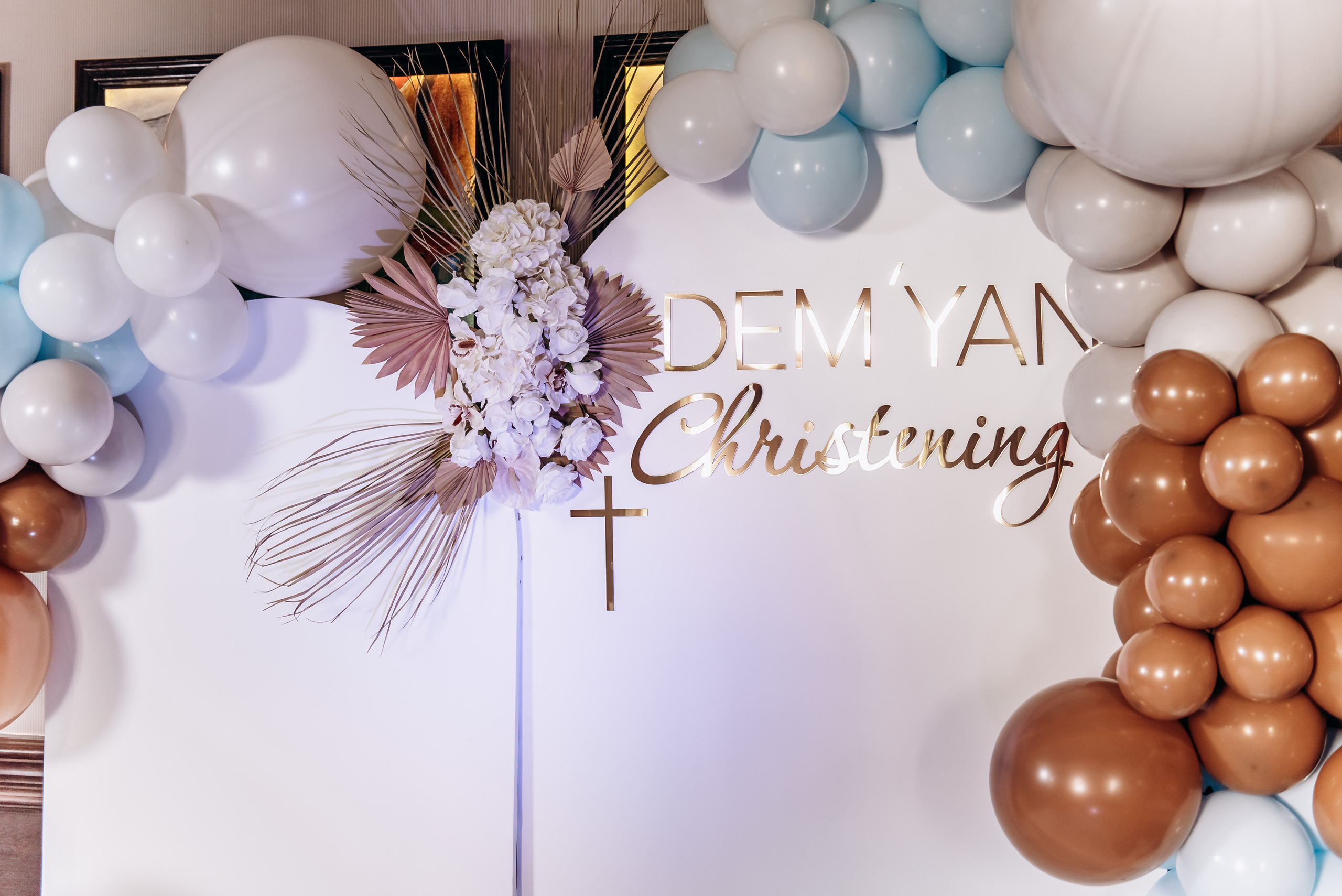 Хрещення Дем"яна. Весільний та сімейний фотограф Україна