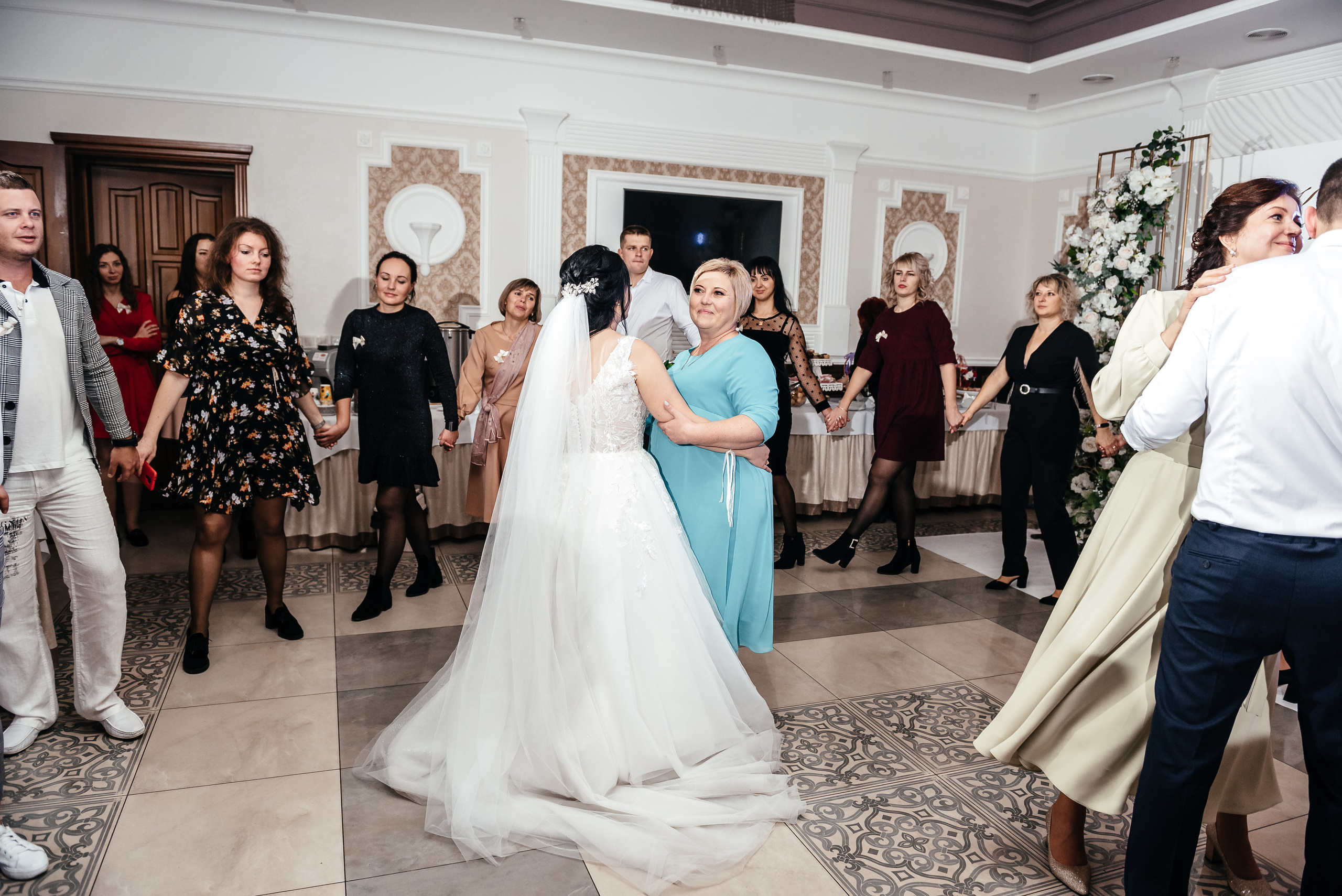 Аня та Кирил весілля. Весільний та сімейний фотограф Україна