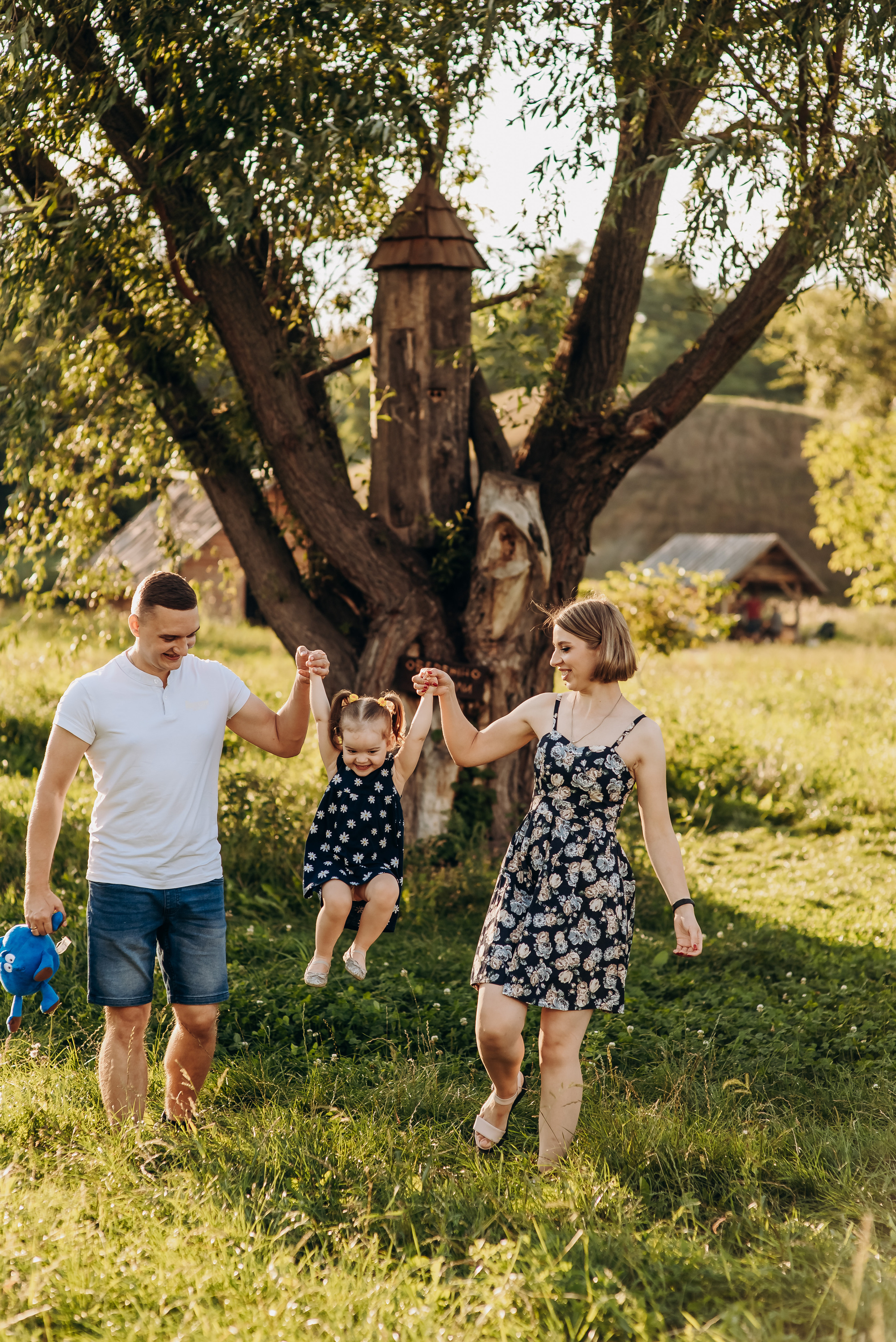 Надія сім"я. Весільний та сімейний фотограф Україна