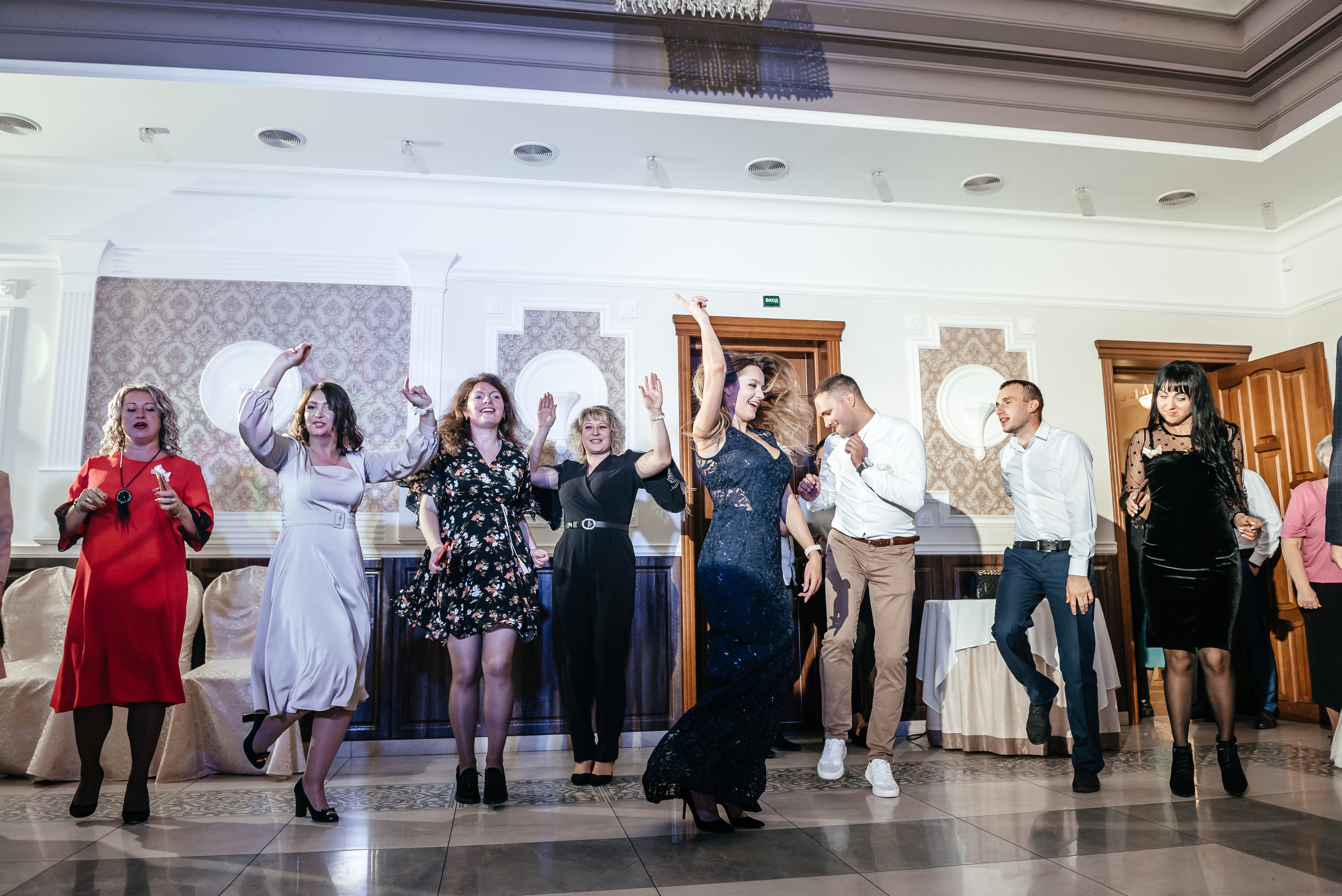 Аня та Кирил весілля. Весільний та сімейний фотограф Україна