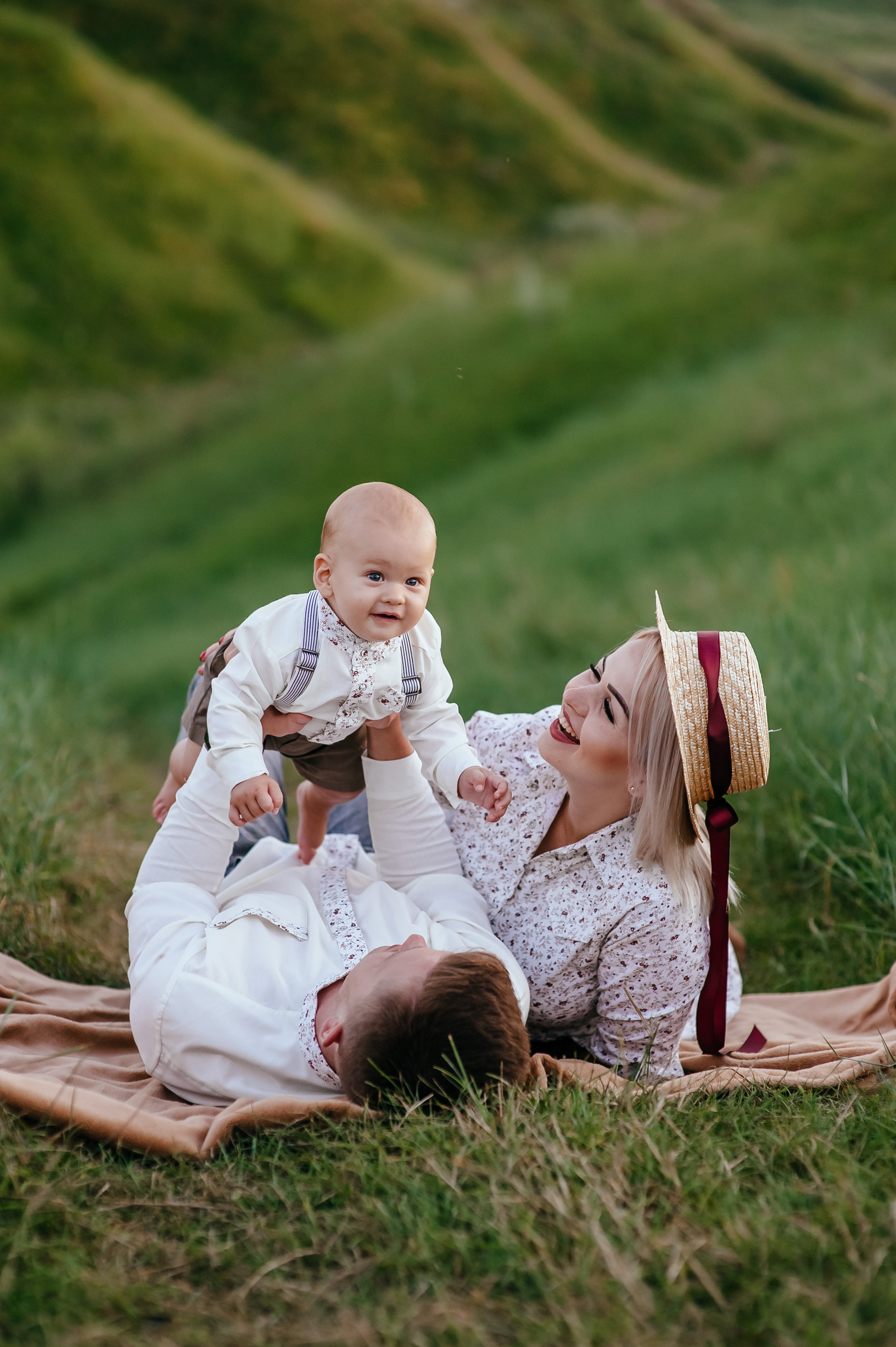 Аня сім*я. Весільний та сімейний фотограф Україна