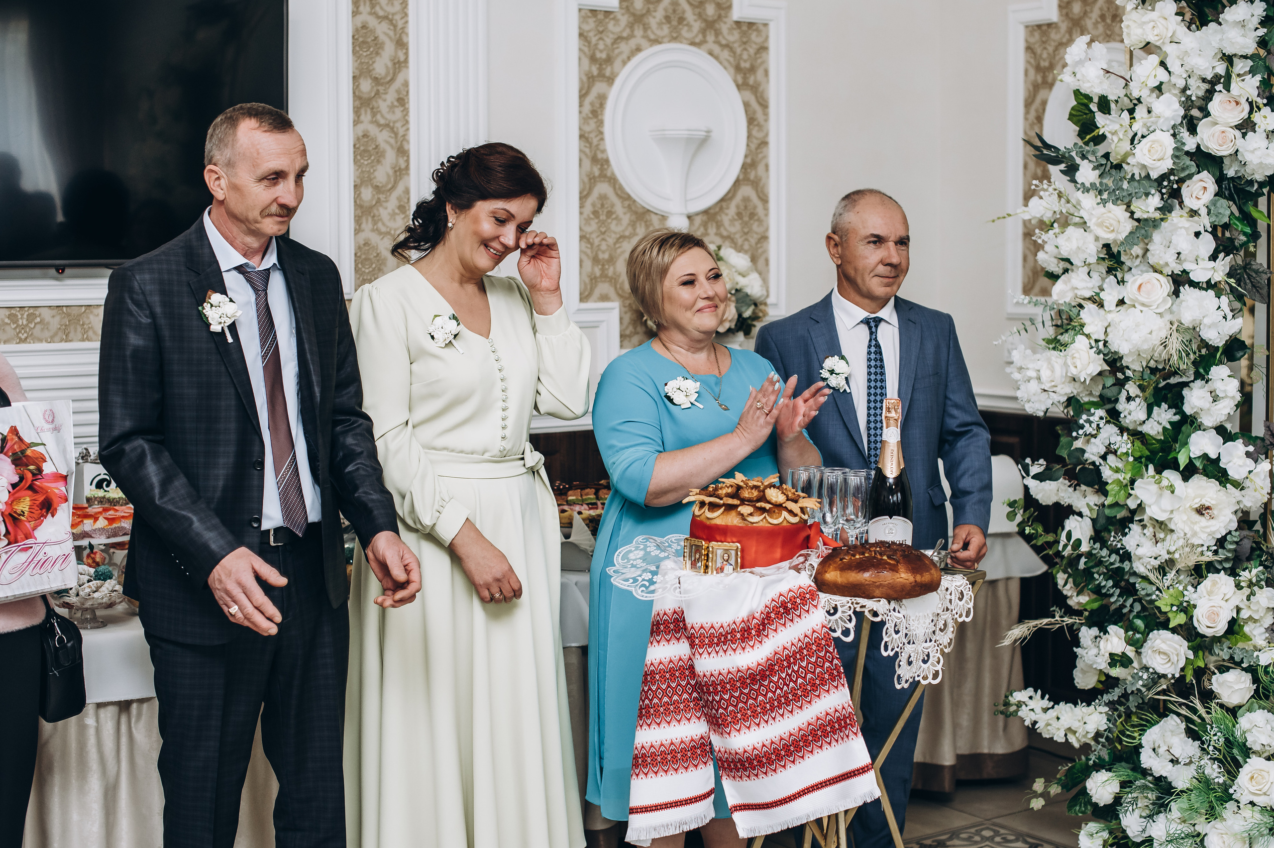 Аня та Кирил весілля. Весільний та сімейний фотограф Україна