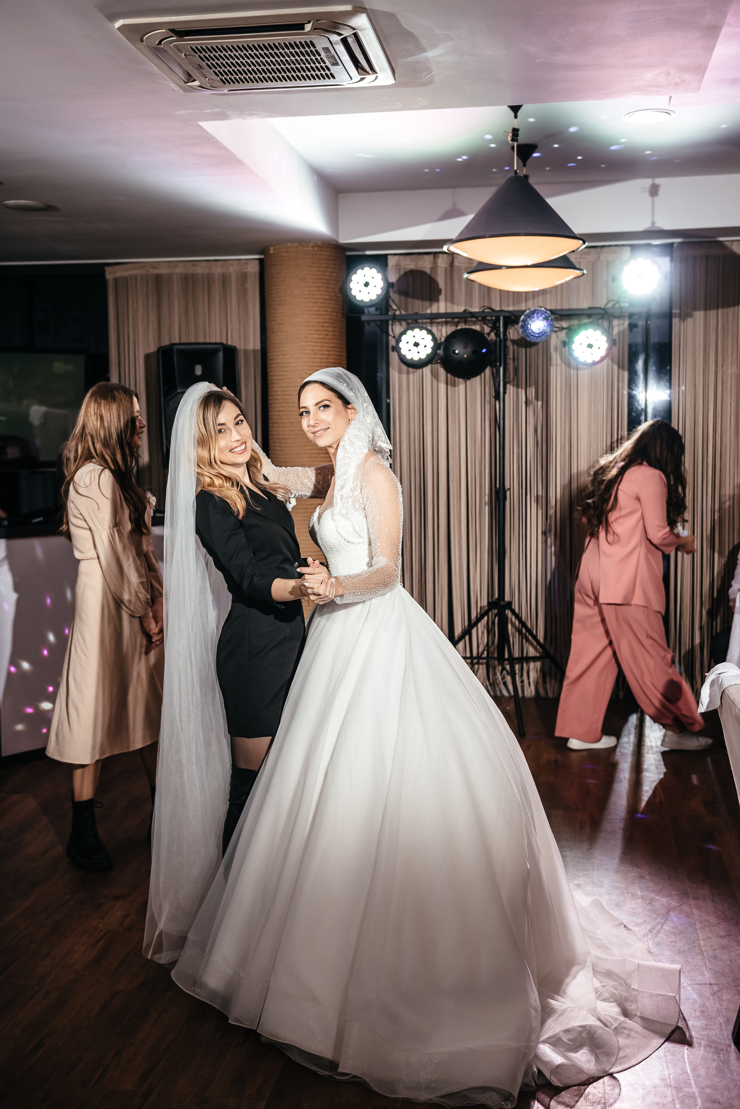 Юлія та Сергій (анонс). Весільний та сімейний фотограф Україна