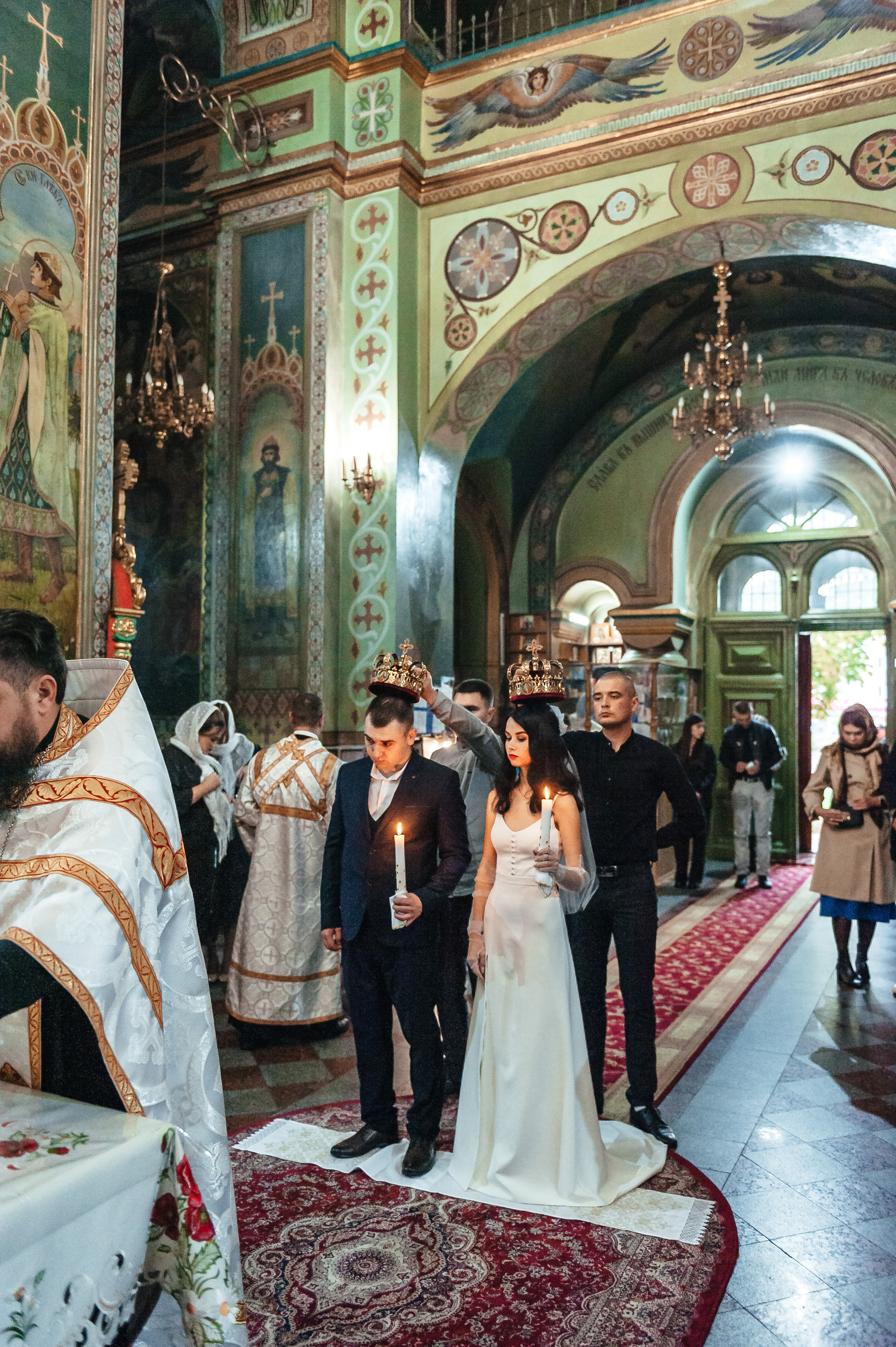 Вінчання Вікторіі та Валерія. Весільний та сімейний фотограф Україна