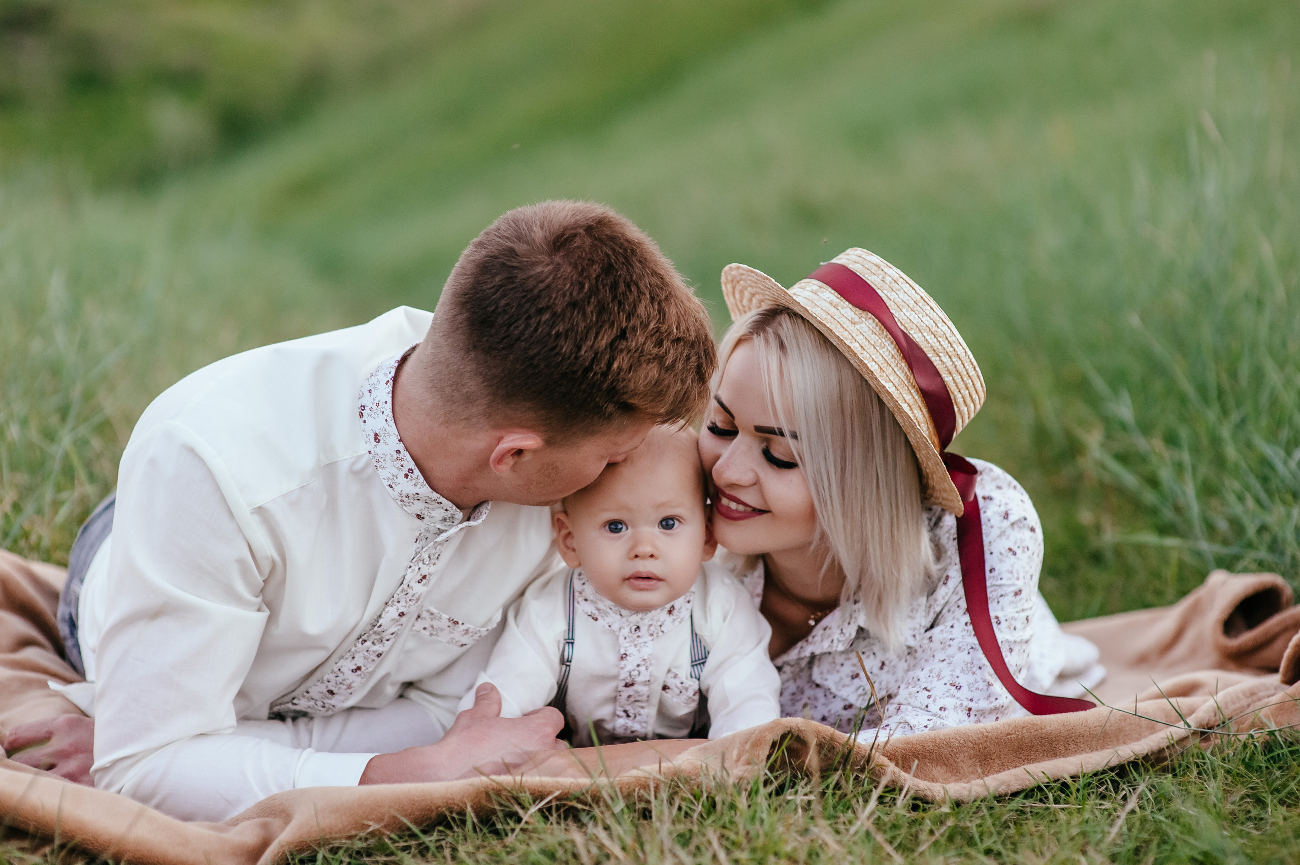 Аня сім*я. Весільний та сімейний фотограф Україна