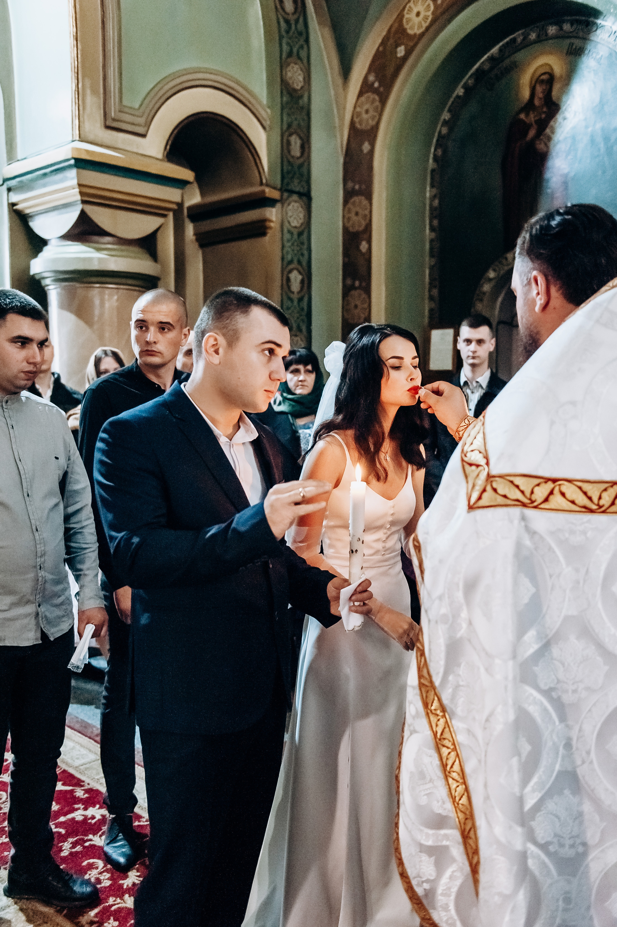 Вінчання Вікторіі та Валерія. Весільний та сімейний фотограф Україна