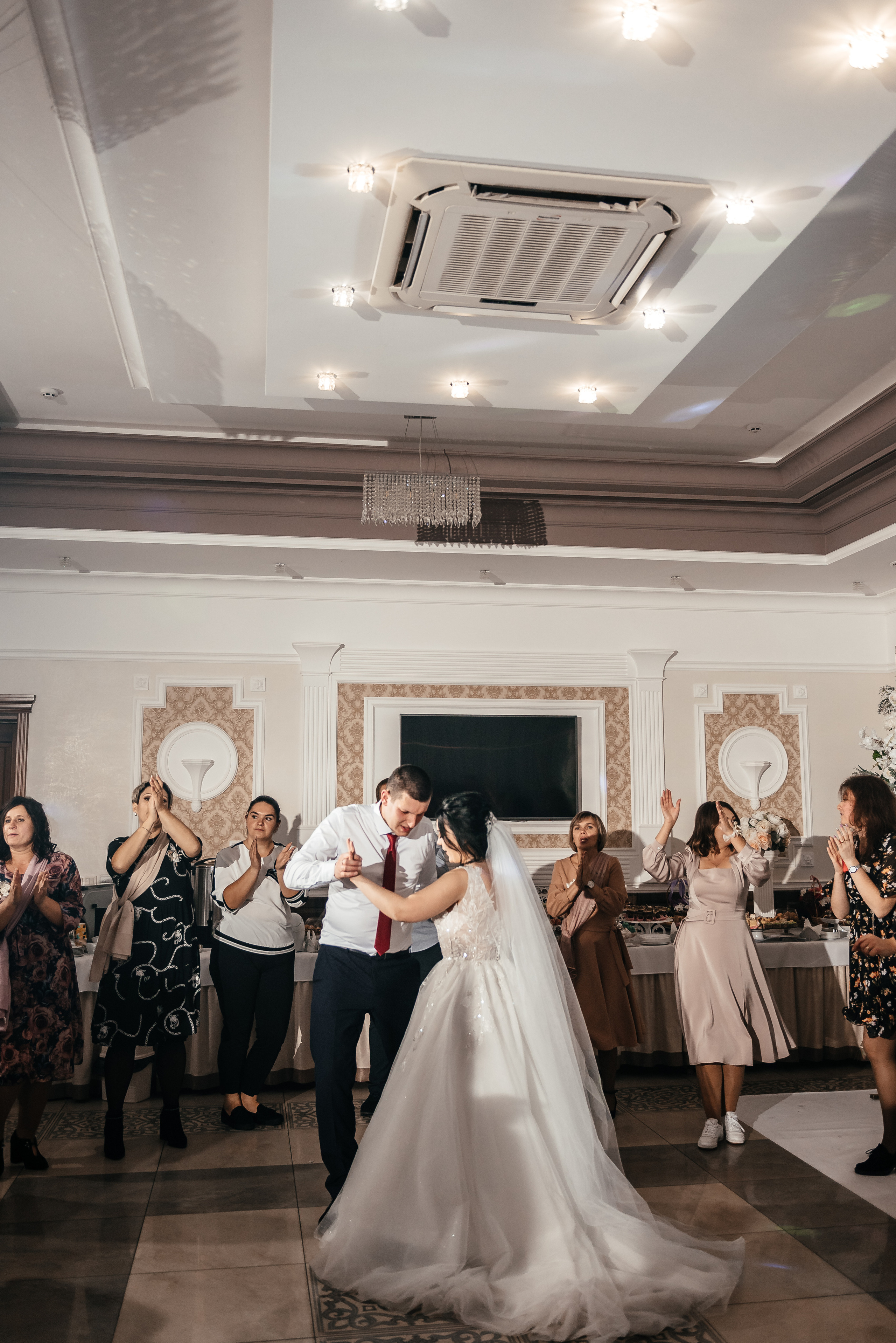 Аня та Кирил весілля. Весільний та сімейний фотограф Україна