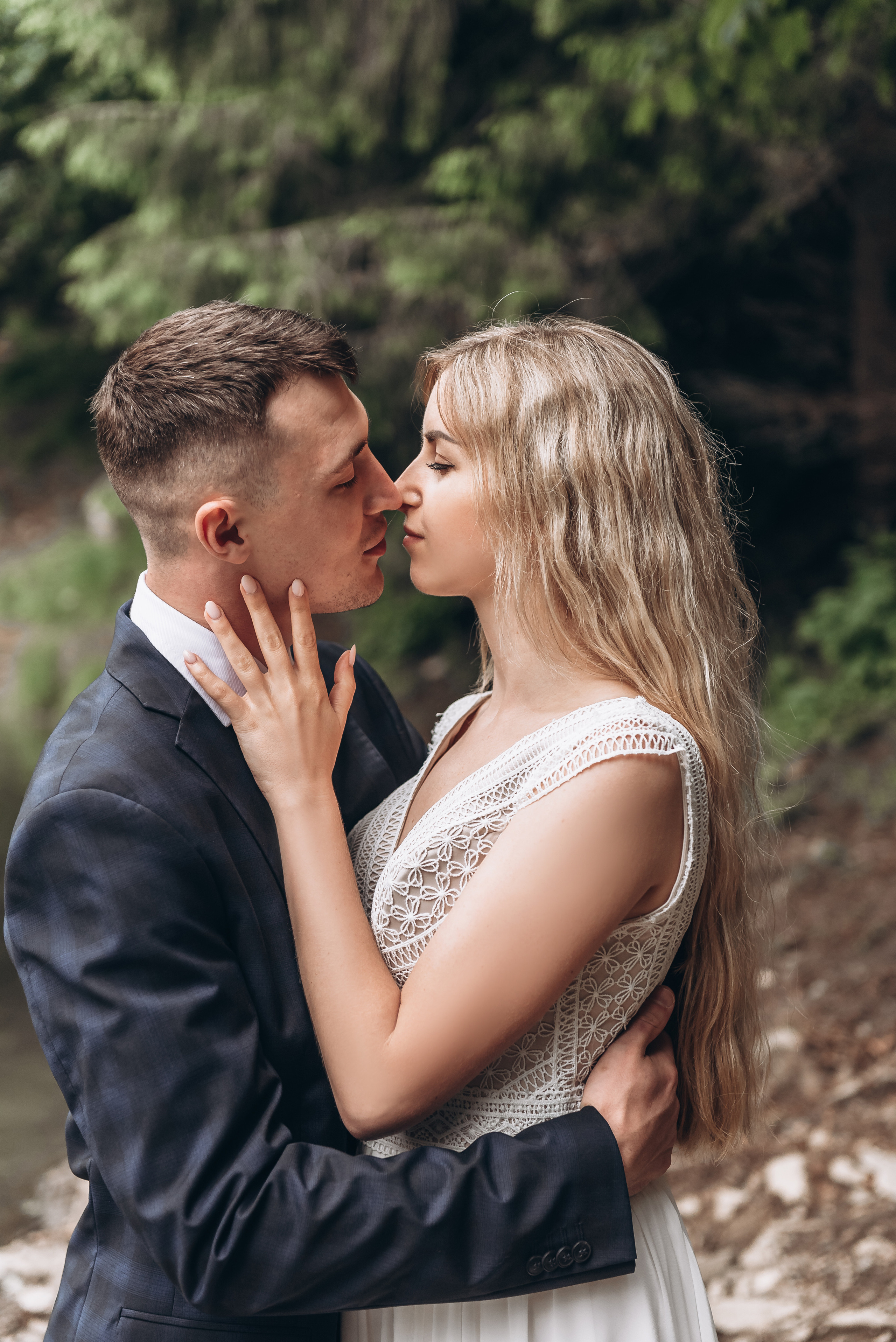 Історія кохання Ані та Максима озеро Синевір. Весільний та сімейний фотограф Україна