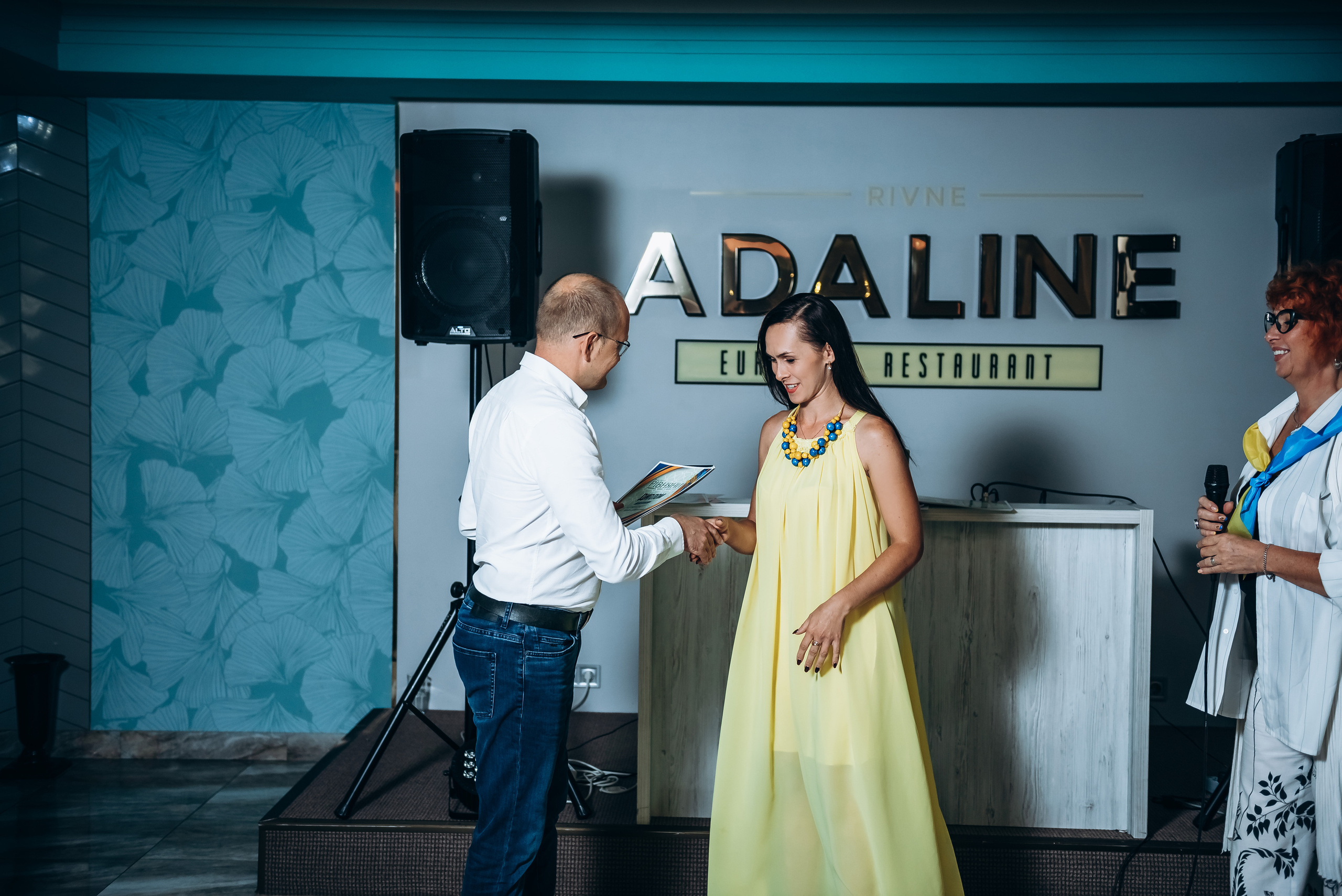 Журнал «Рівняни». Весільний та сімейний фотограф Україна