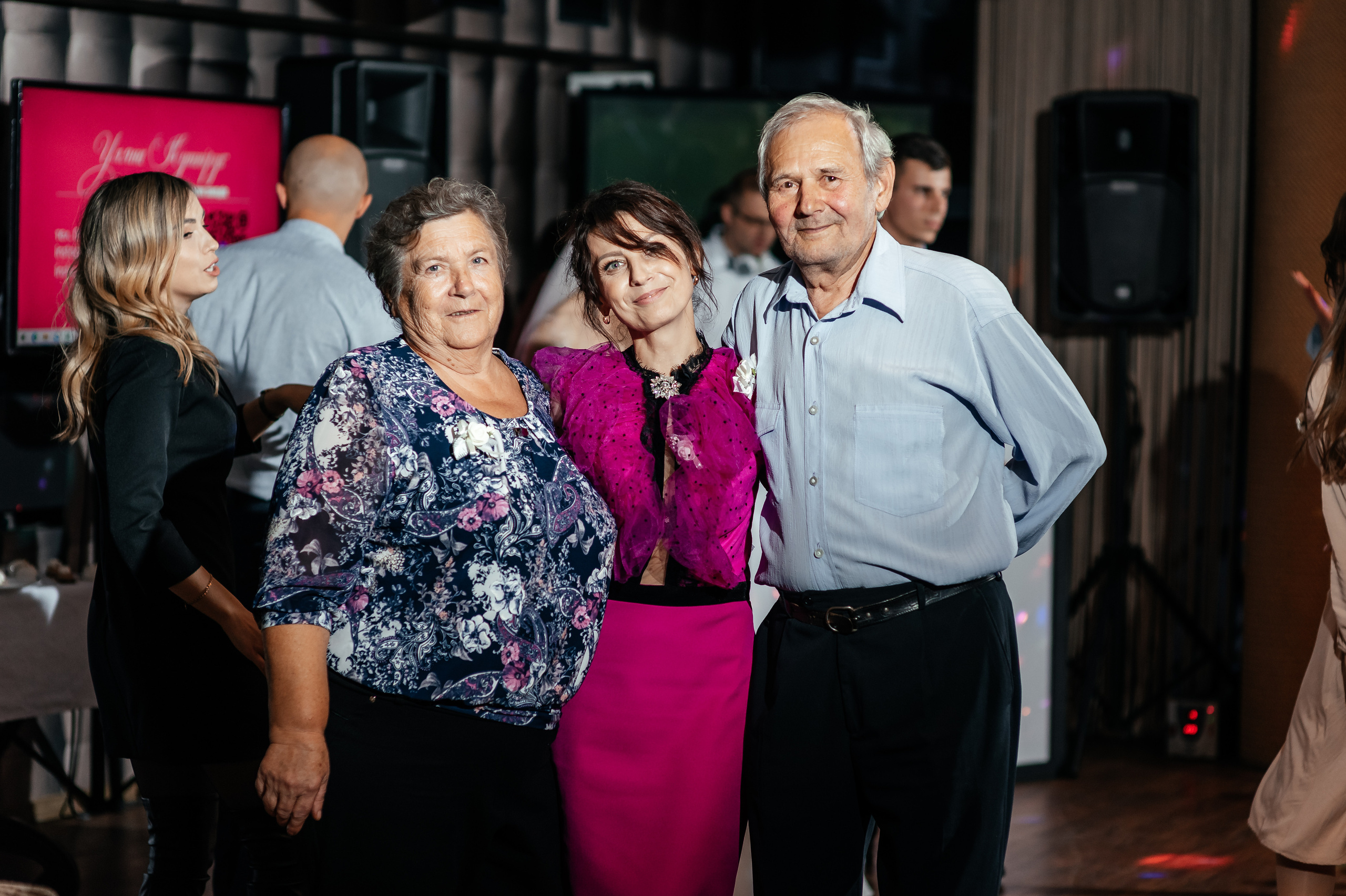 Юлія та Сергій (анонс). Весільний та сімейний фотограф Україна