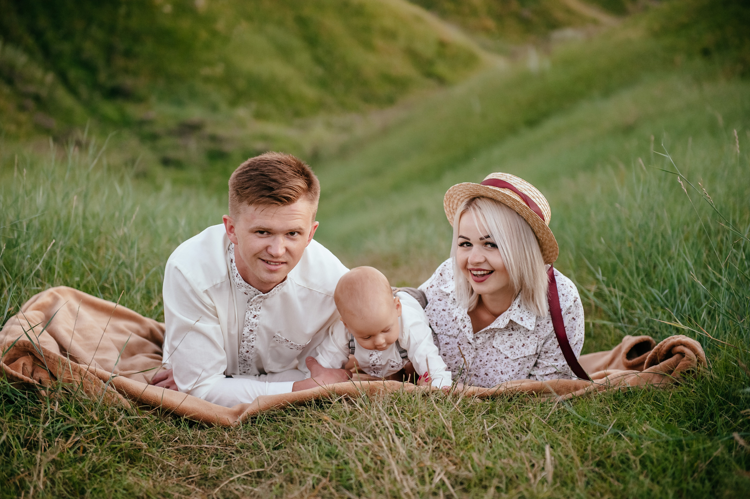 Аня сім*я. Весільний та сімейний фотограф Україна