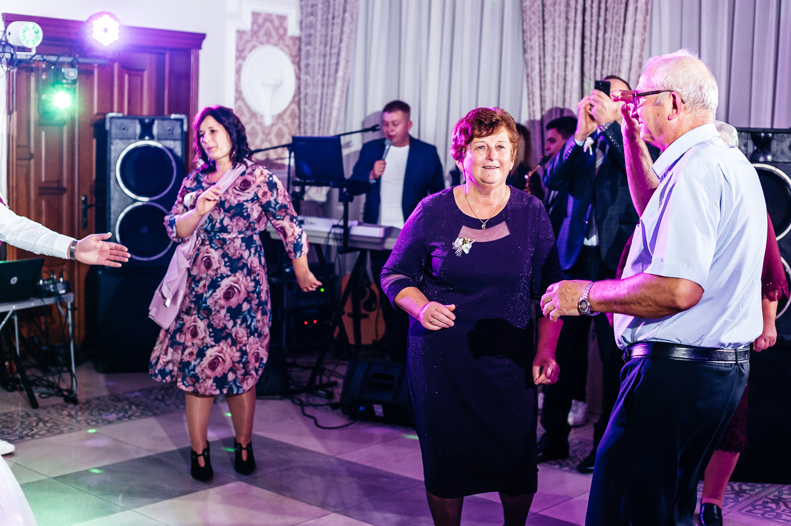 Аня та Кирил весілля. Весільний та сімейний фотограф Україна