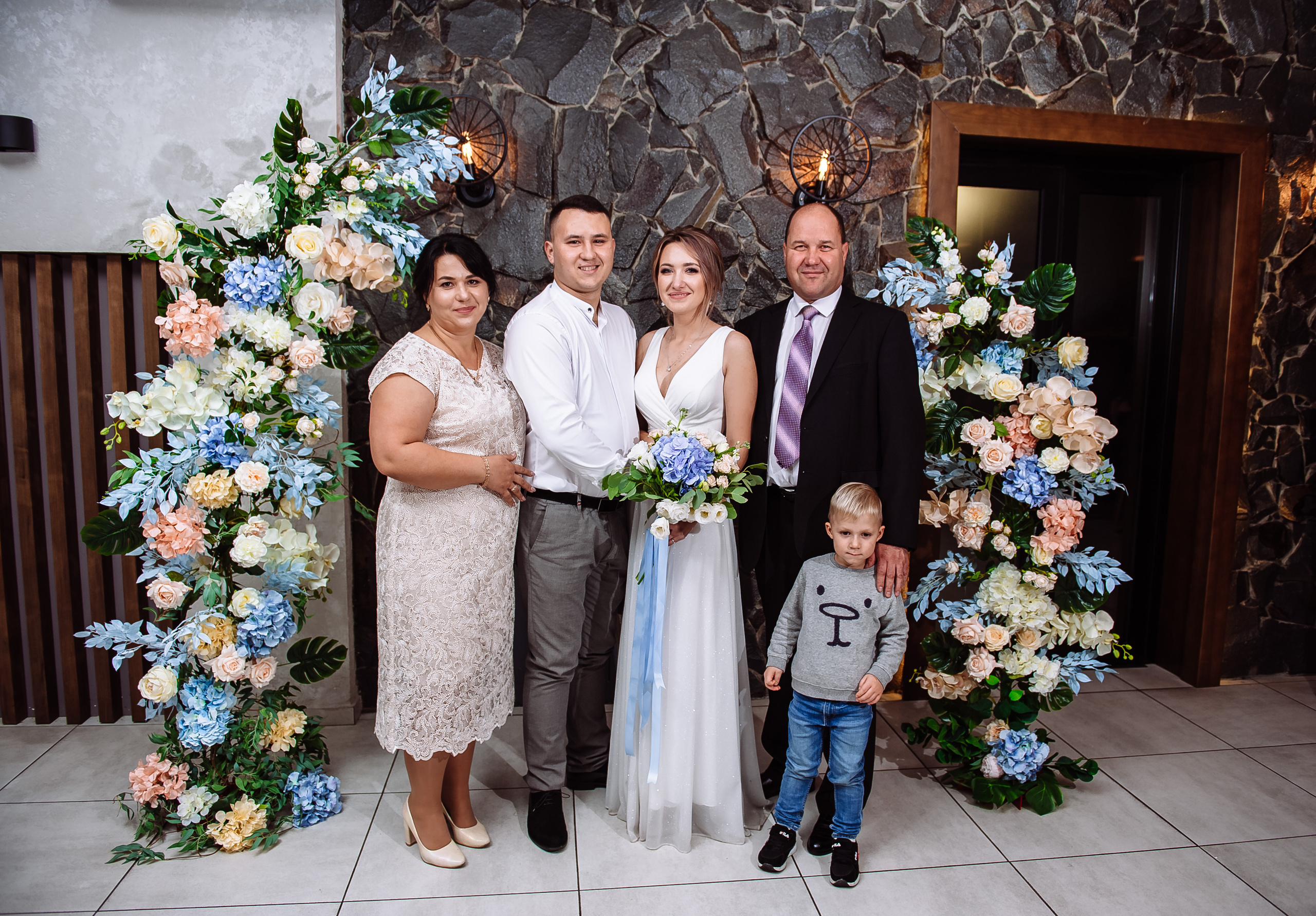 Весільна фотосесія. Весільний та сімейний фотограф Україна