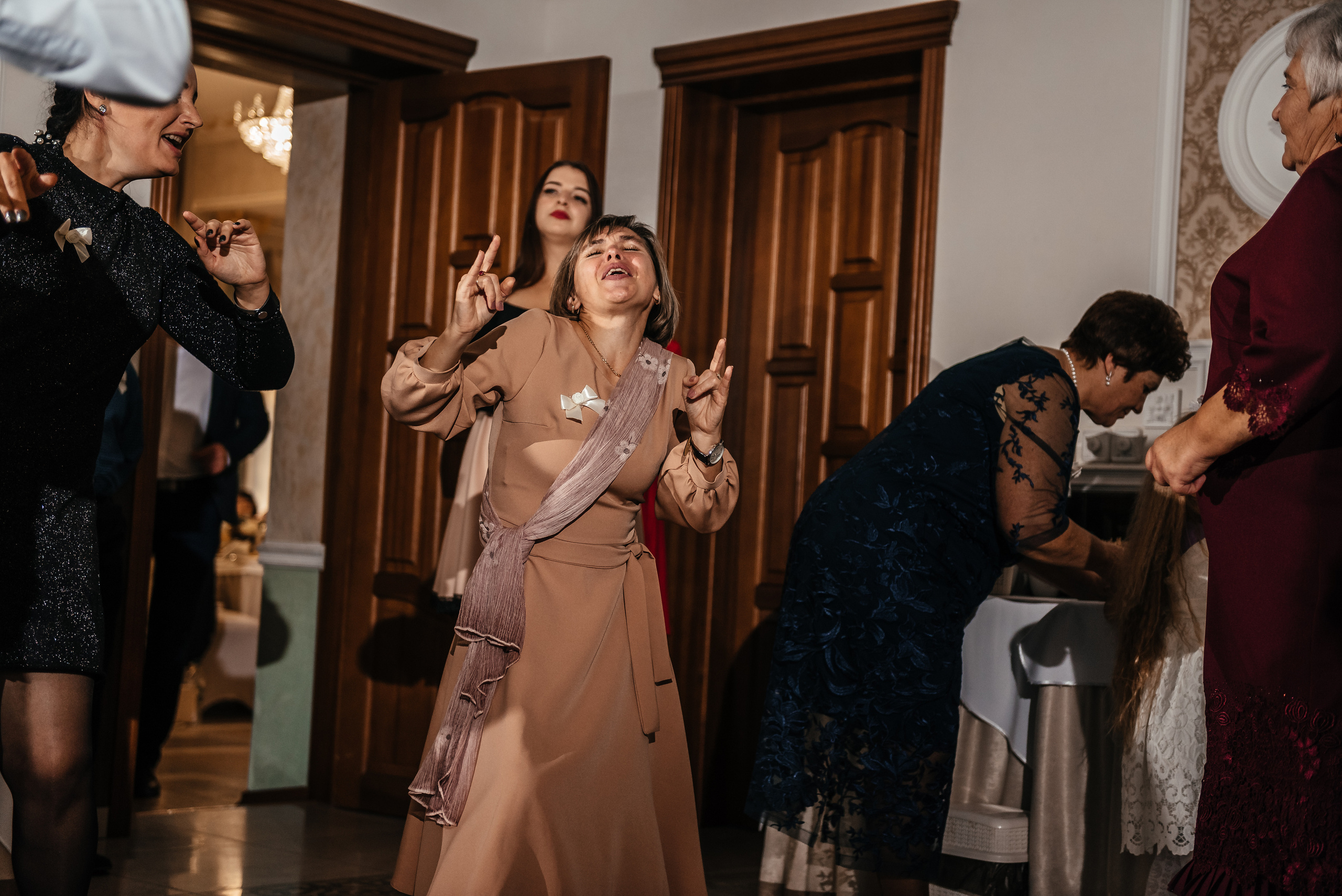 Аня та Кирил весілля. Весільний та сімейний фотограф Україна